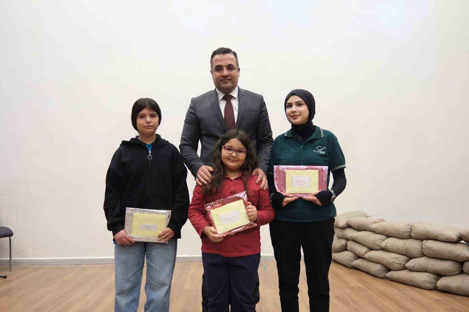 Öğrencilerin hazırladığı program büyük beğeni topladı
