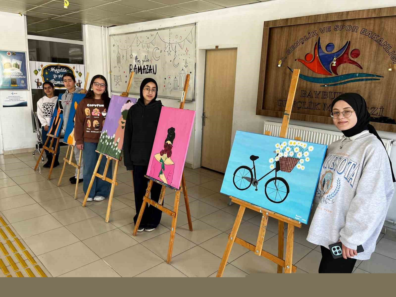 Öğrencilerin ’Kadınlar Günü’ sergisi açıldı
