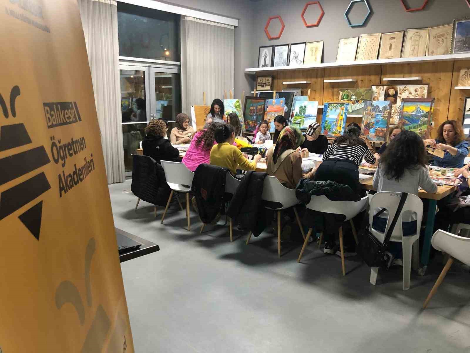 Öğretmen Akademisinde sanat dolu anlar
