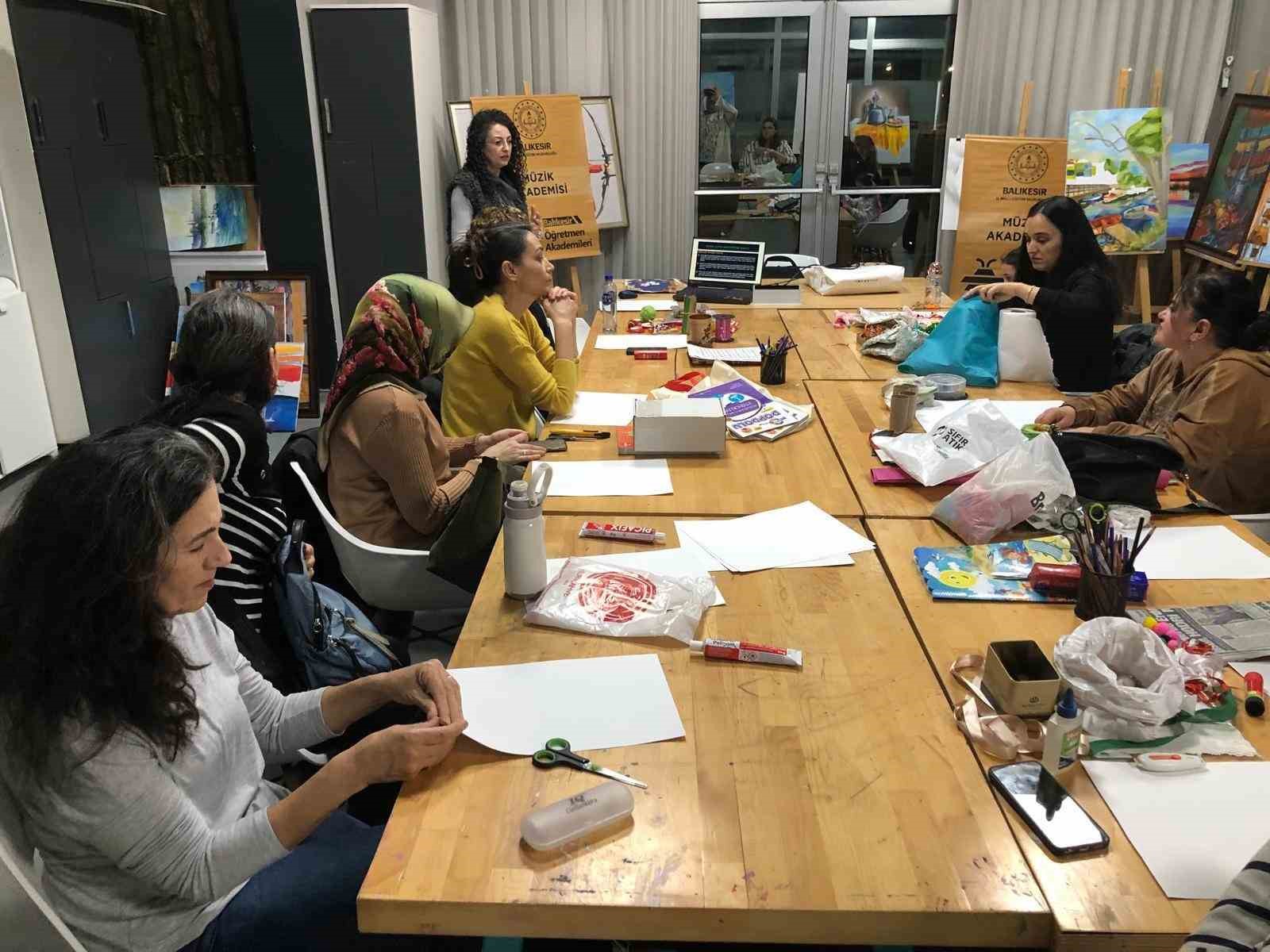 Öğretmen Akademisinde sanat dolu anlar
