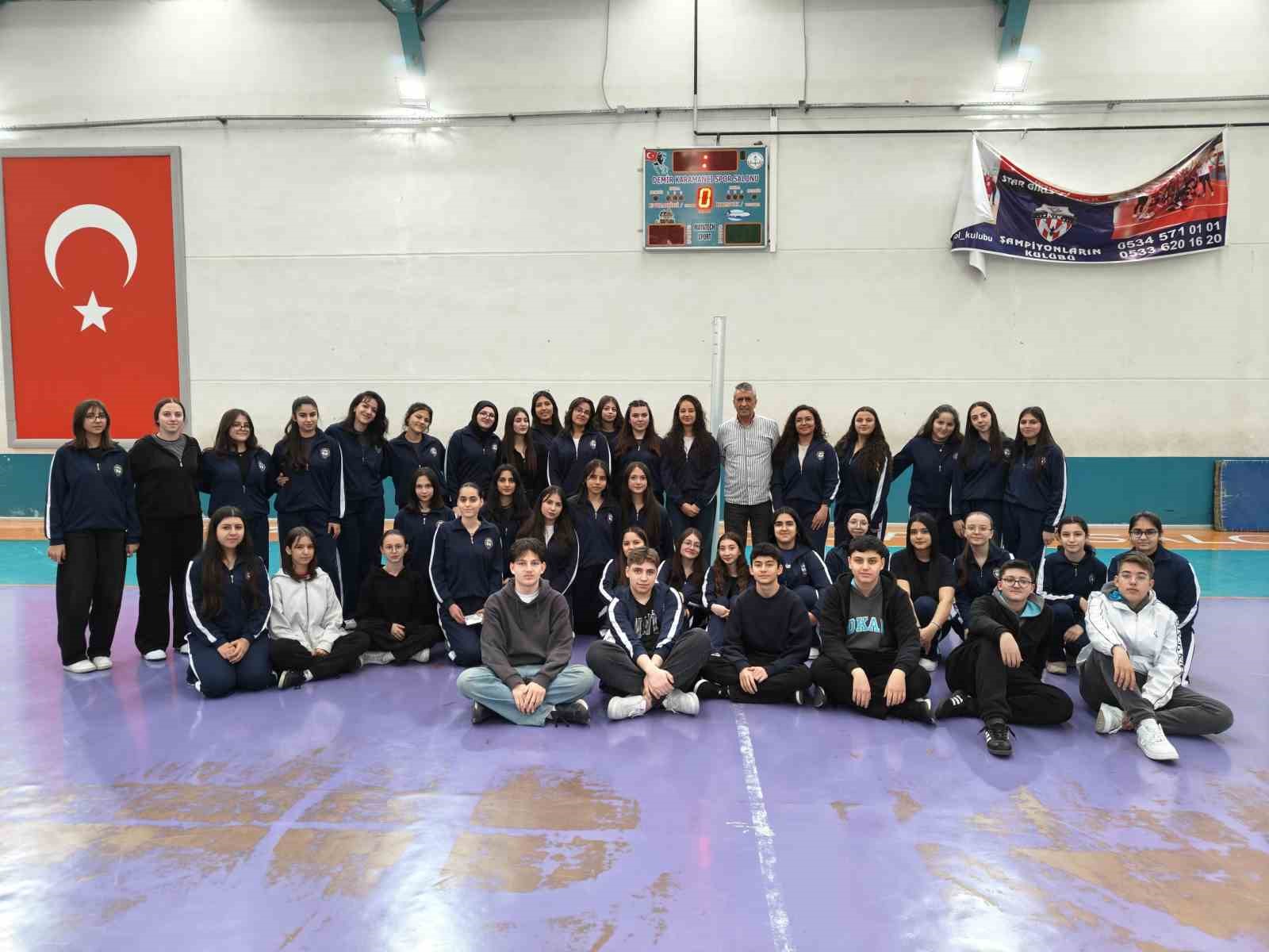 Öğretmen öğretmenlere ders verdi, Türkiye’de ilki gerçekleştirdi
