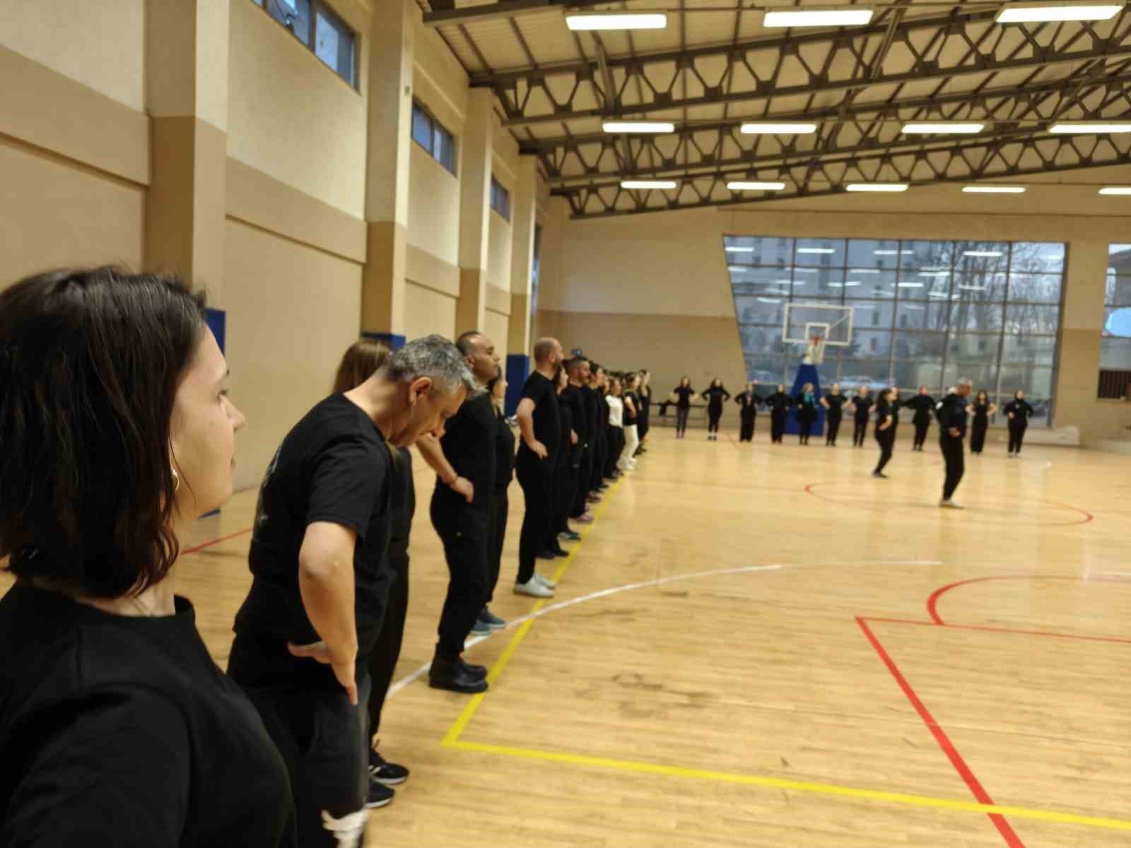 Öğretmen öğretmenlere ders verdi, Türkiye’de ilki gerçekleştirdi
