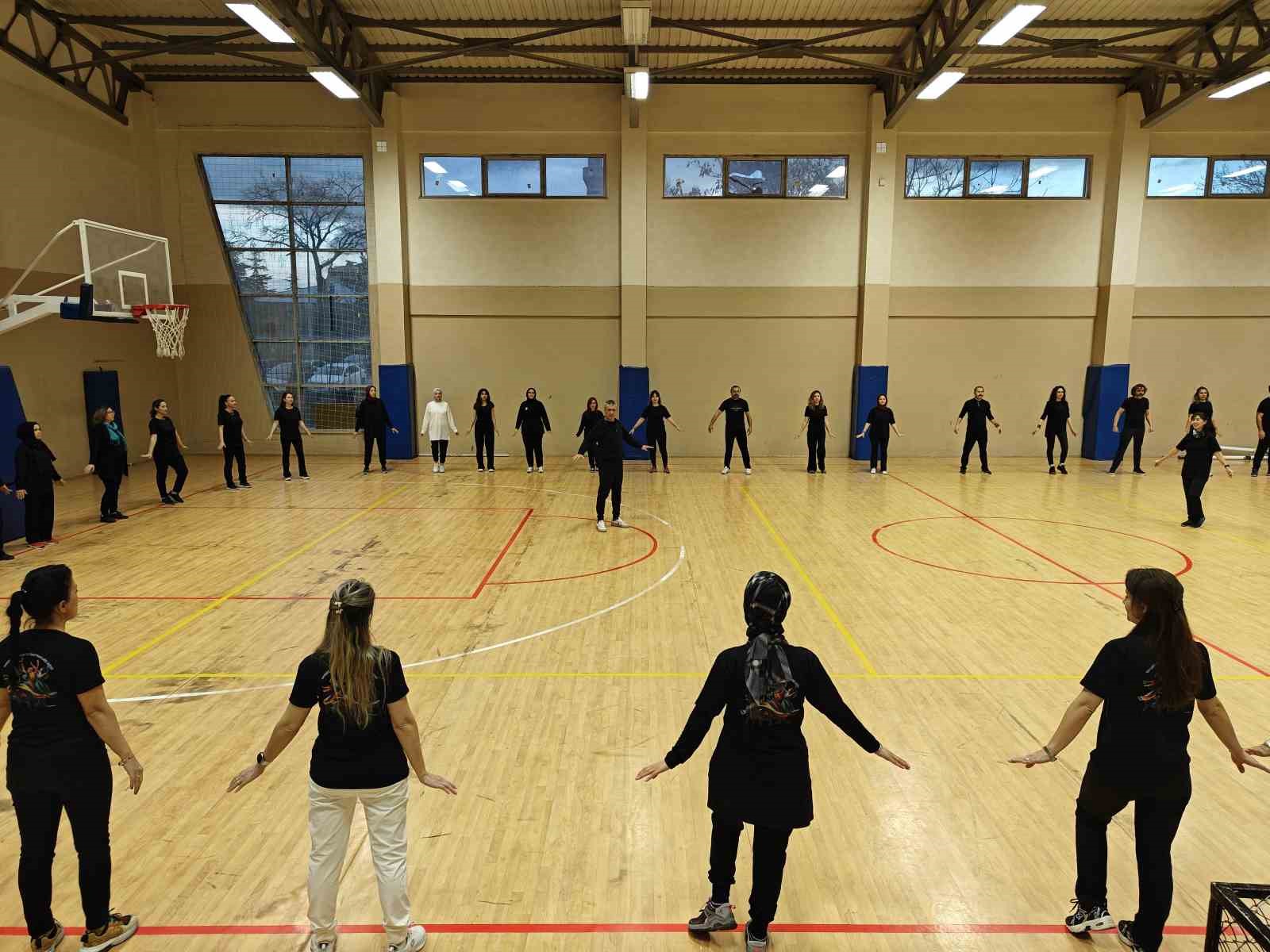 Öğretmen öğretmenlere ders verdi, Türkiye’de ilki gerçekleştirdi
