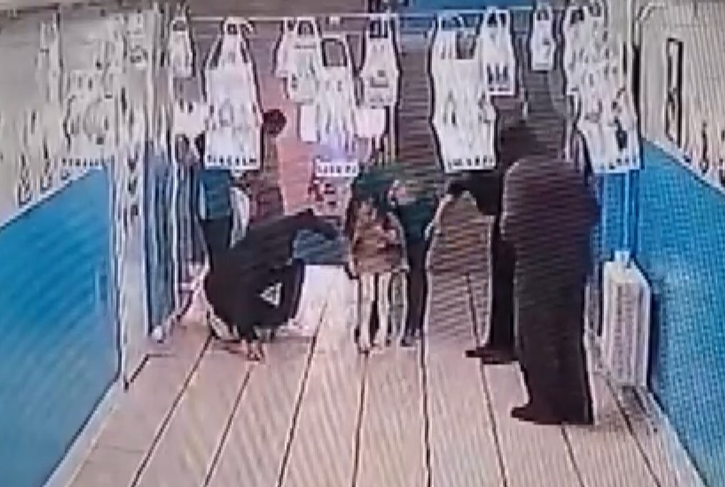 Öğretmenlerin Heimlich manevrası, öğrencinin hayatını kurtardı
