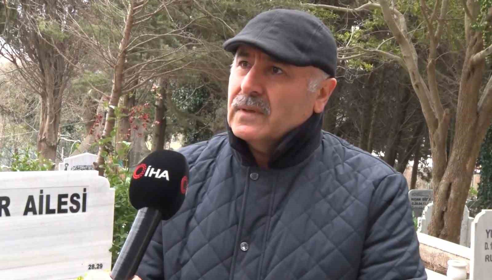 Oğuz Murat Aci’nin mezarını ziyaret eden baba Özer Aci: "Bu beşinci bayram, elimizi öpecek bir evlat kalmadı"
