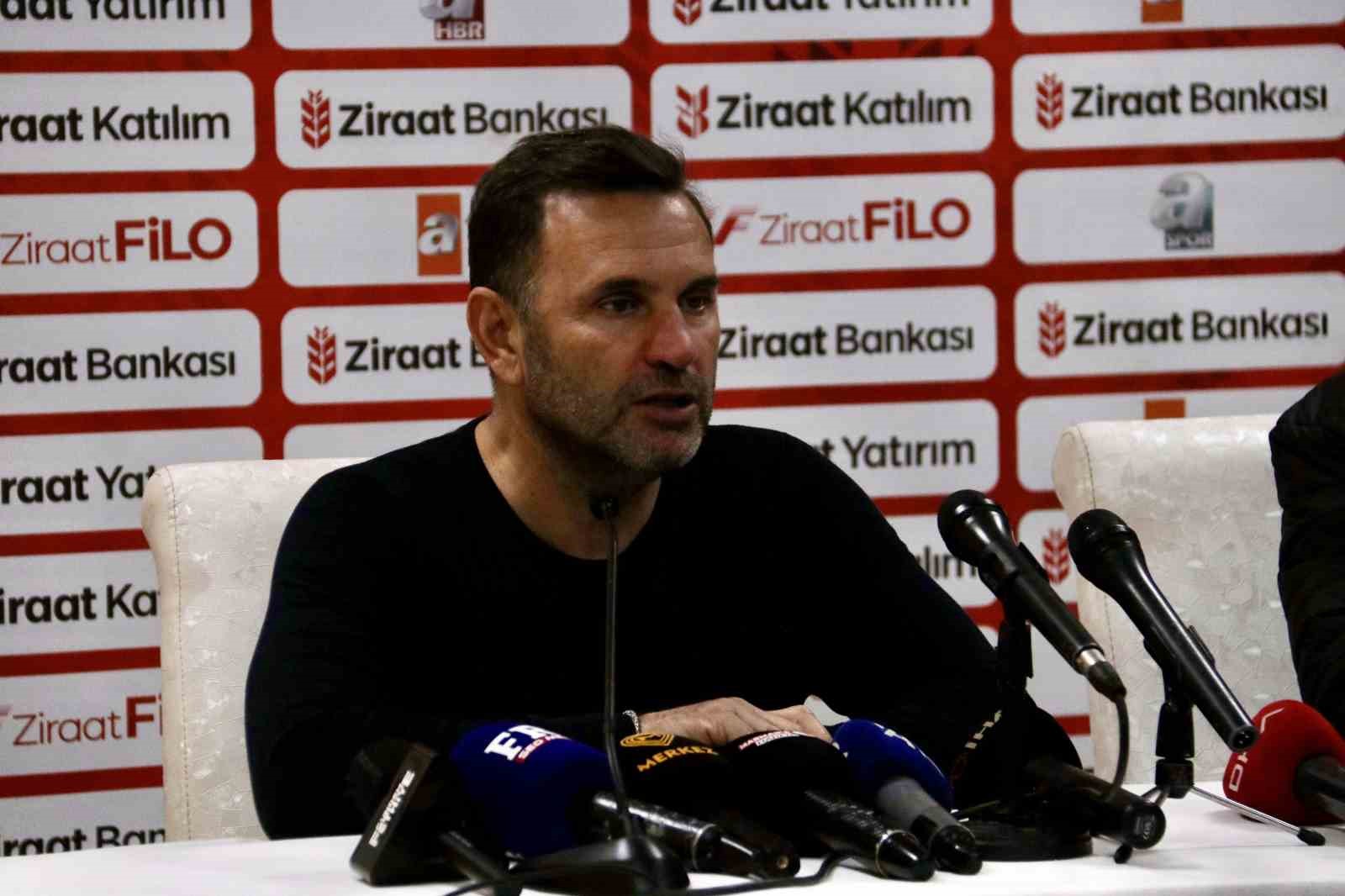 Okan Buruk: "Maçı kazanmak için son ana kadar çaba gösterdik"
