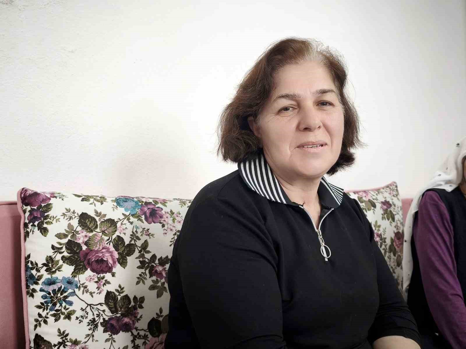 Öksüz kuzu "Balım", Şenol ailesinin şefkatiyle hayata tutundu
