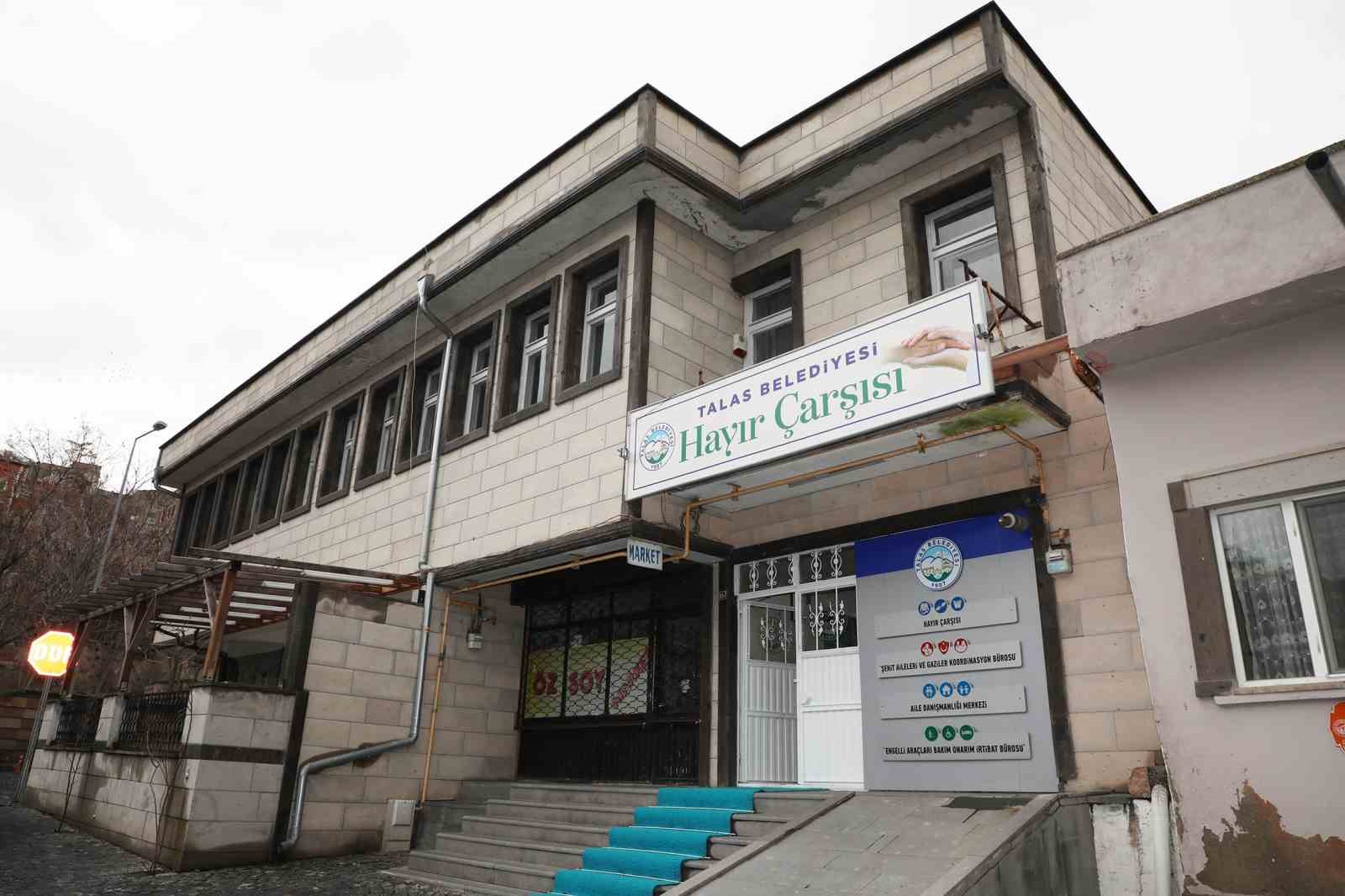 Öksüz ve yetimlerin bayramlıkları yine Talas Belediyesi’nden
Öksüz ve yetimlerin bayramlıkları yine Talas Belediyesi’nden