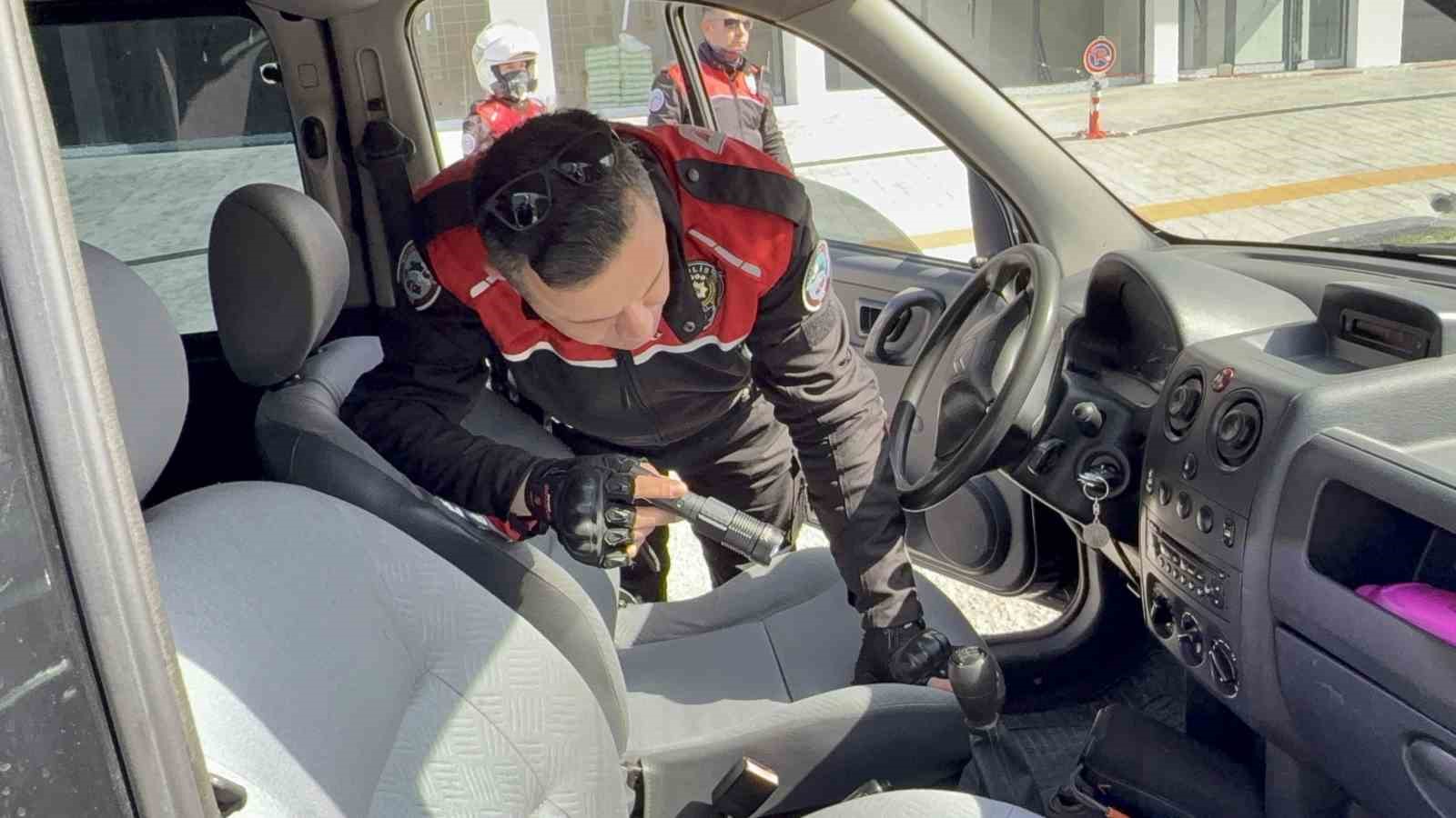 Okul çevrelerinde güvenlik alarmı
