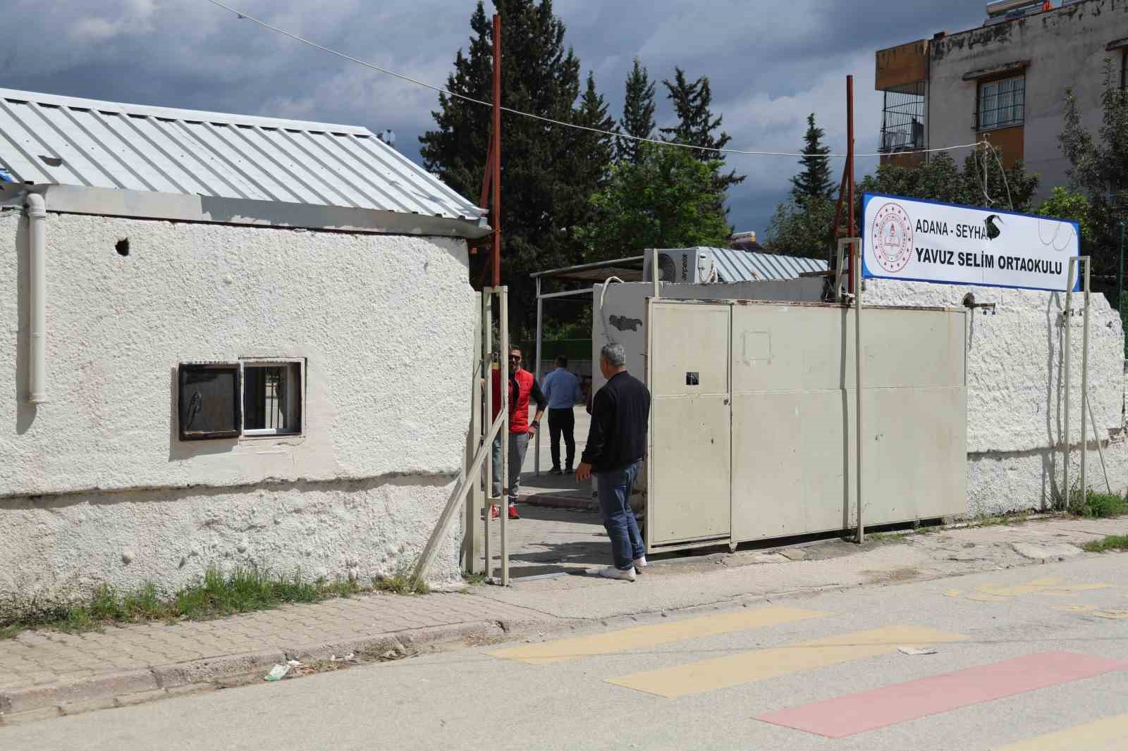 Okul çevresindeki silah sesleri paniğe neden oldu
