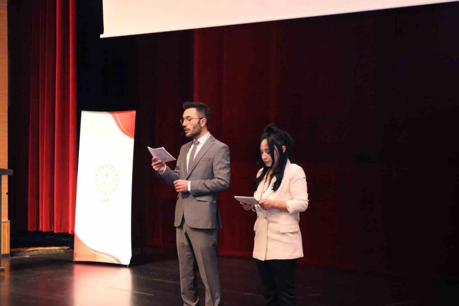 "Okul Dışı Öğrenme Ortamları Platformu" Sivas’ta tanıtıldı
