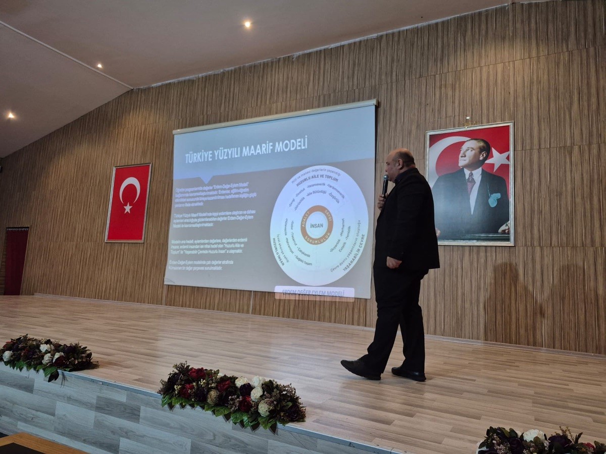 Okul müdürleri farklı eğitim sistemlerini analiz etti
