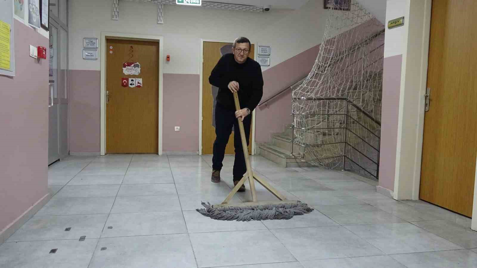 Okul personelinden örnek davranış
