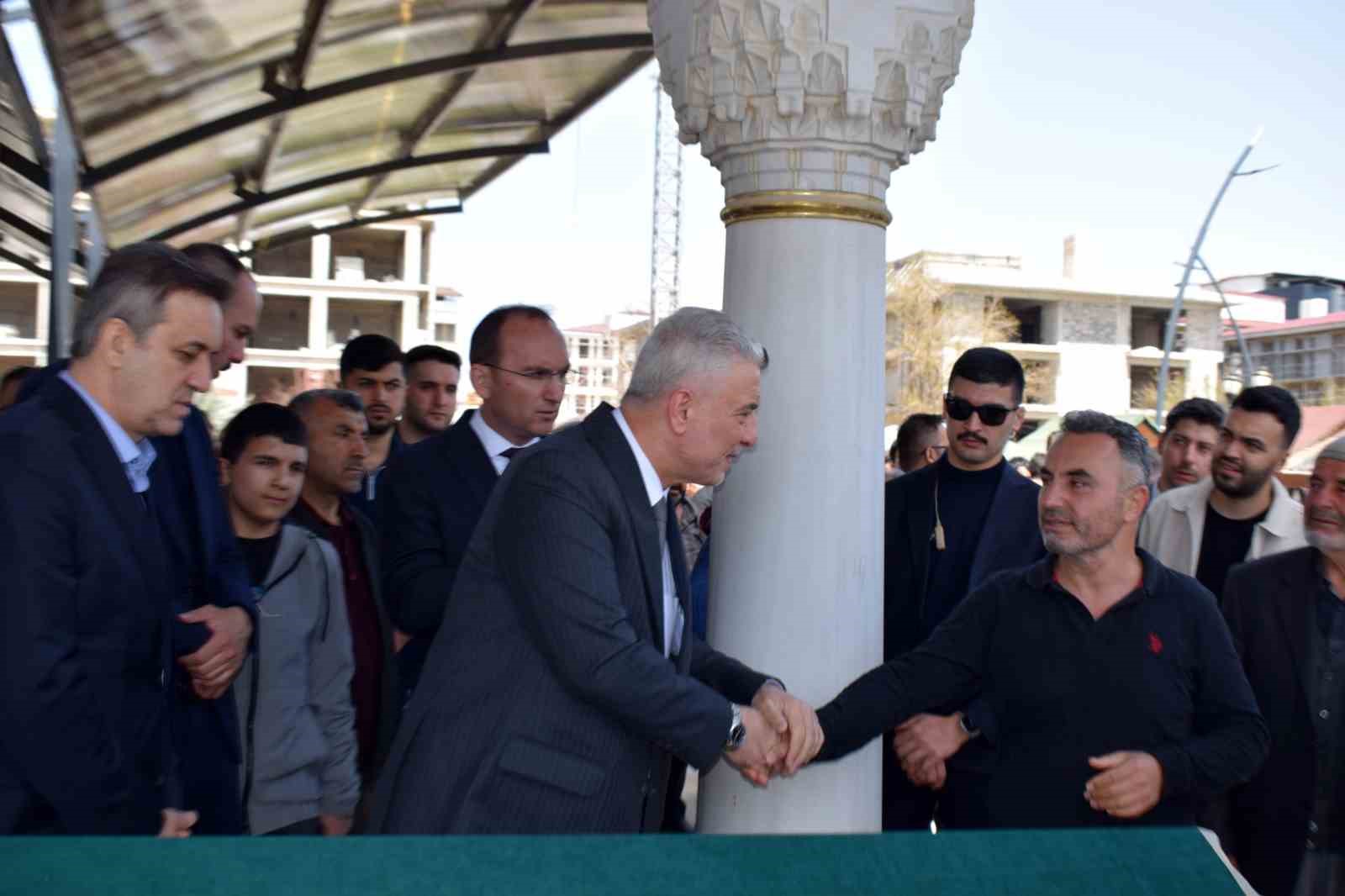 Okul saldırısında hayatını kaybeden Furkan son yolculuğuna uğurlandı
