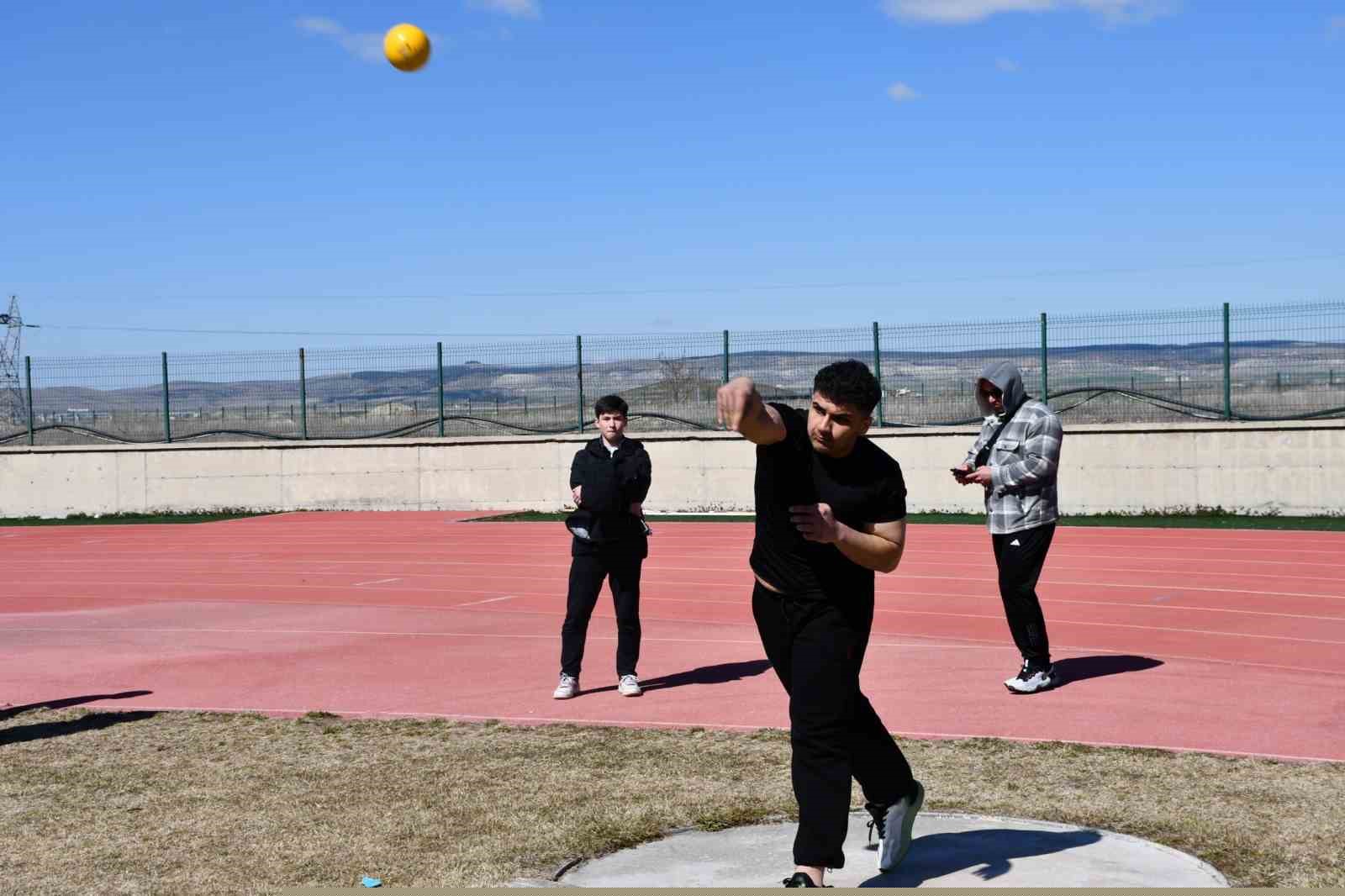 Okul Sporları Atletizm Müsabakaları tamamlandı
