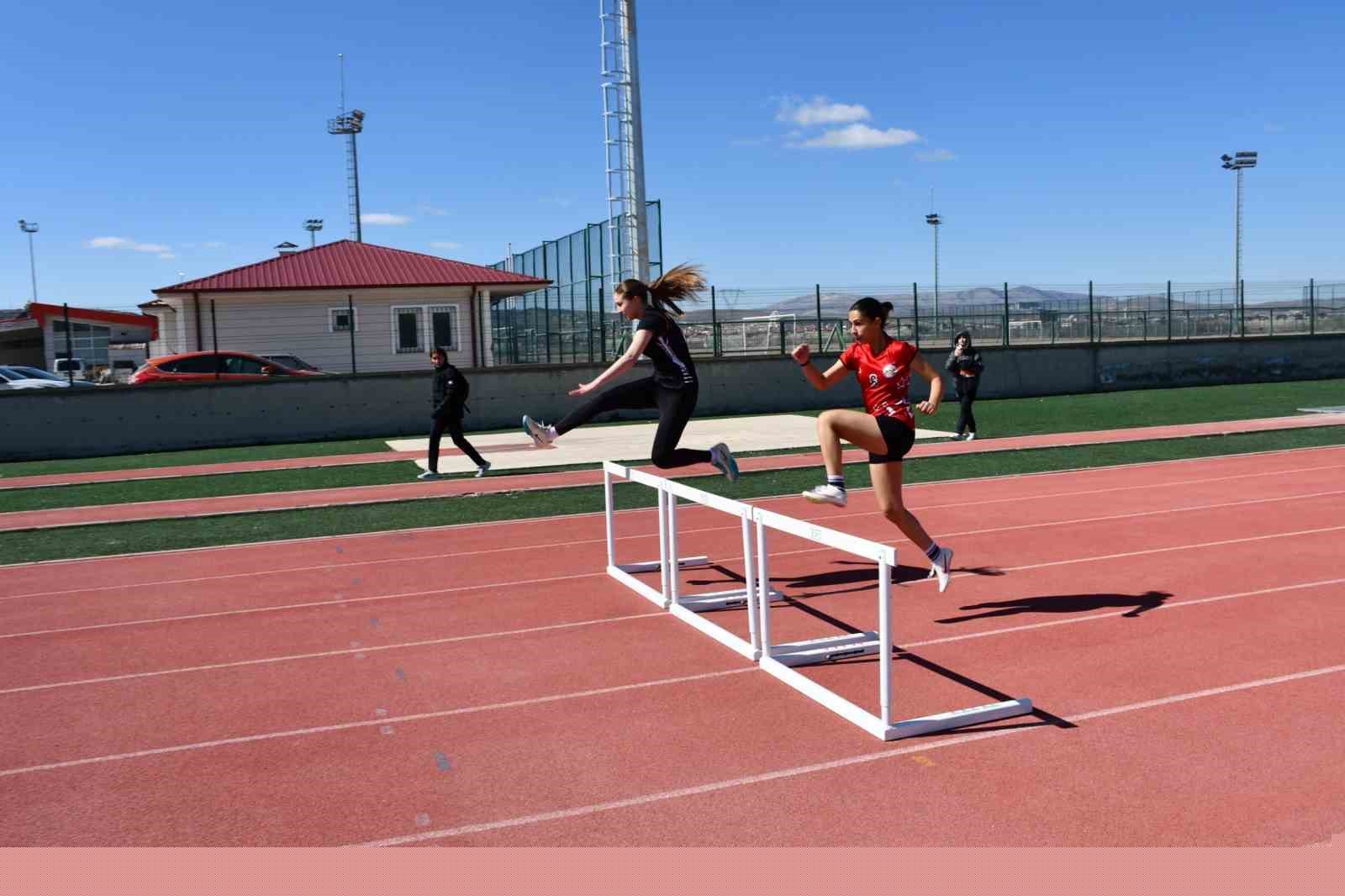 Okul Sporları Atletizm Müsabakaları tamamlandı
