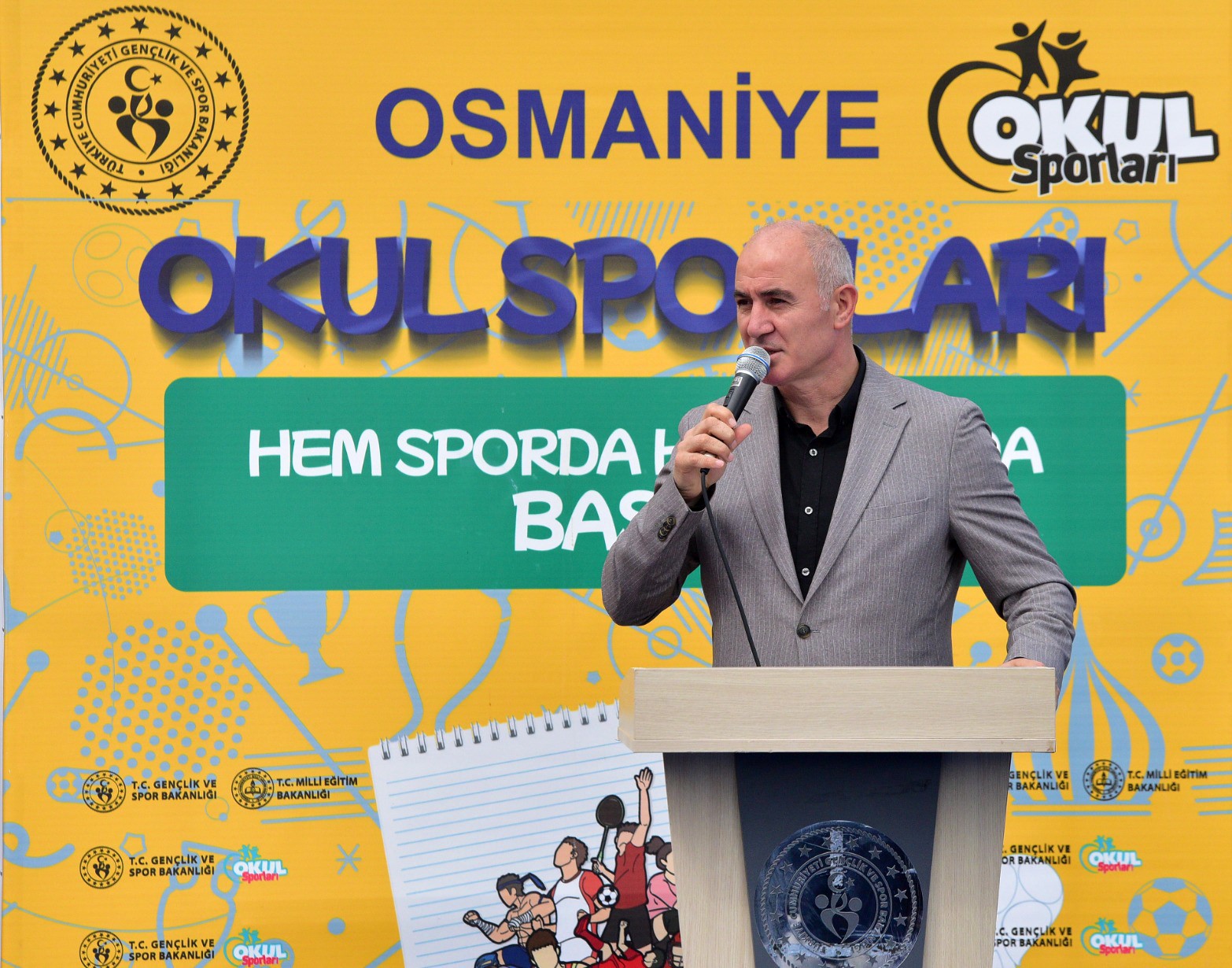 Okul sporları hokey grup müsabakaları Osmaniye’de başladı
Okul sporları hokey grup müsabakaları Osmaniye’de başladı