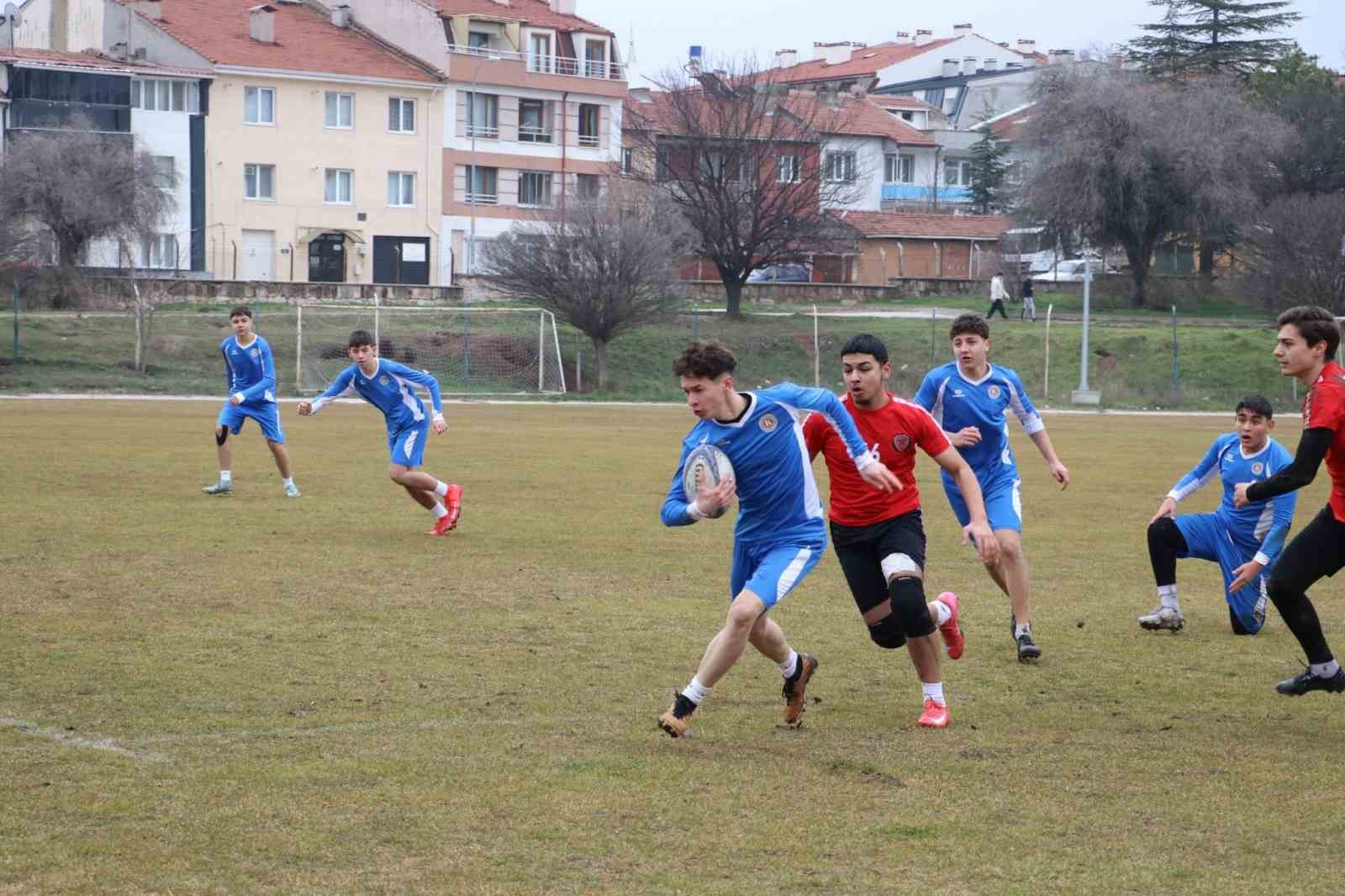 Okul sporları ragbi il birinciliği müsabakaları heyecanla devam ediyor
