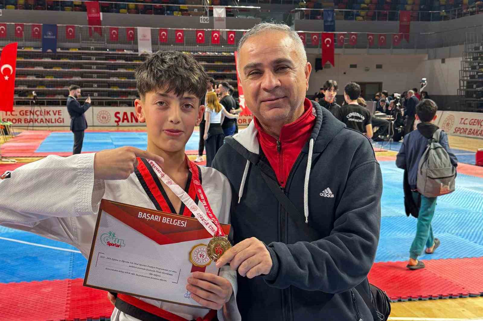 Okul sporları şampiyonasında Arabanlı sporcu Öztürk şampiyon oldu
