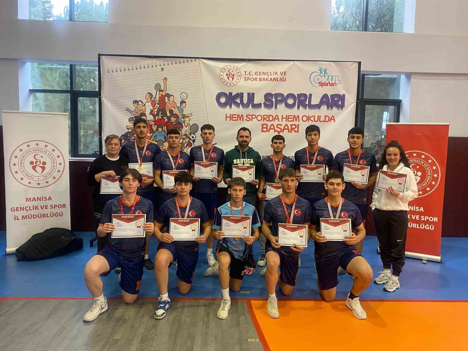 Okul Sporları Voleybol Gençler (A) Grup Müsabakaları Manisa’da tamamlandı
Okul Sporları Voleybol Gençler (A) Grup Müsabakaları Manisa’da tamamlandı