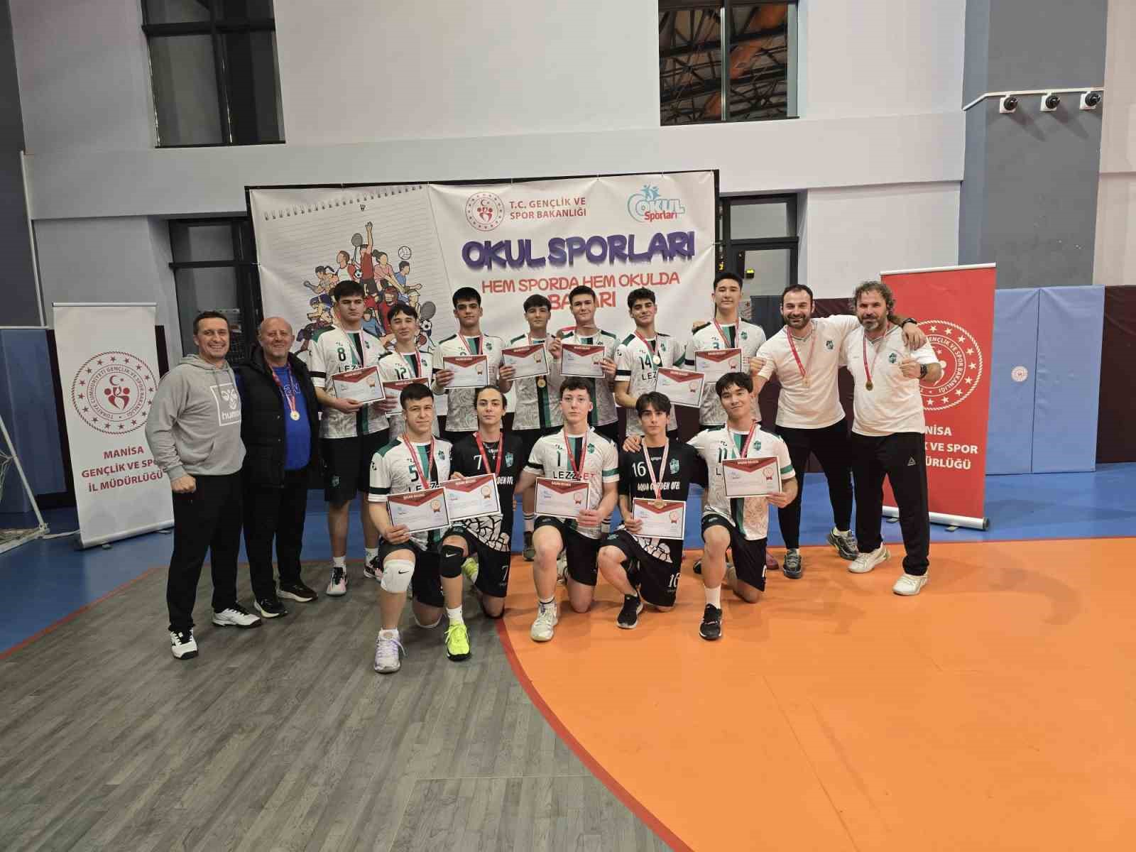 Okul Sporları Voleybol Gençler (A) Grup Müsabakaları Manisa’da tamamlandı
Okul Sporları Voleybol Gençler (A) Grup Müsabakaları Manisa’da tamamlandı