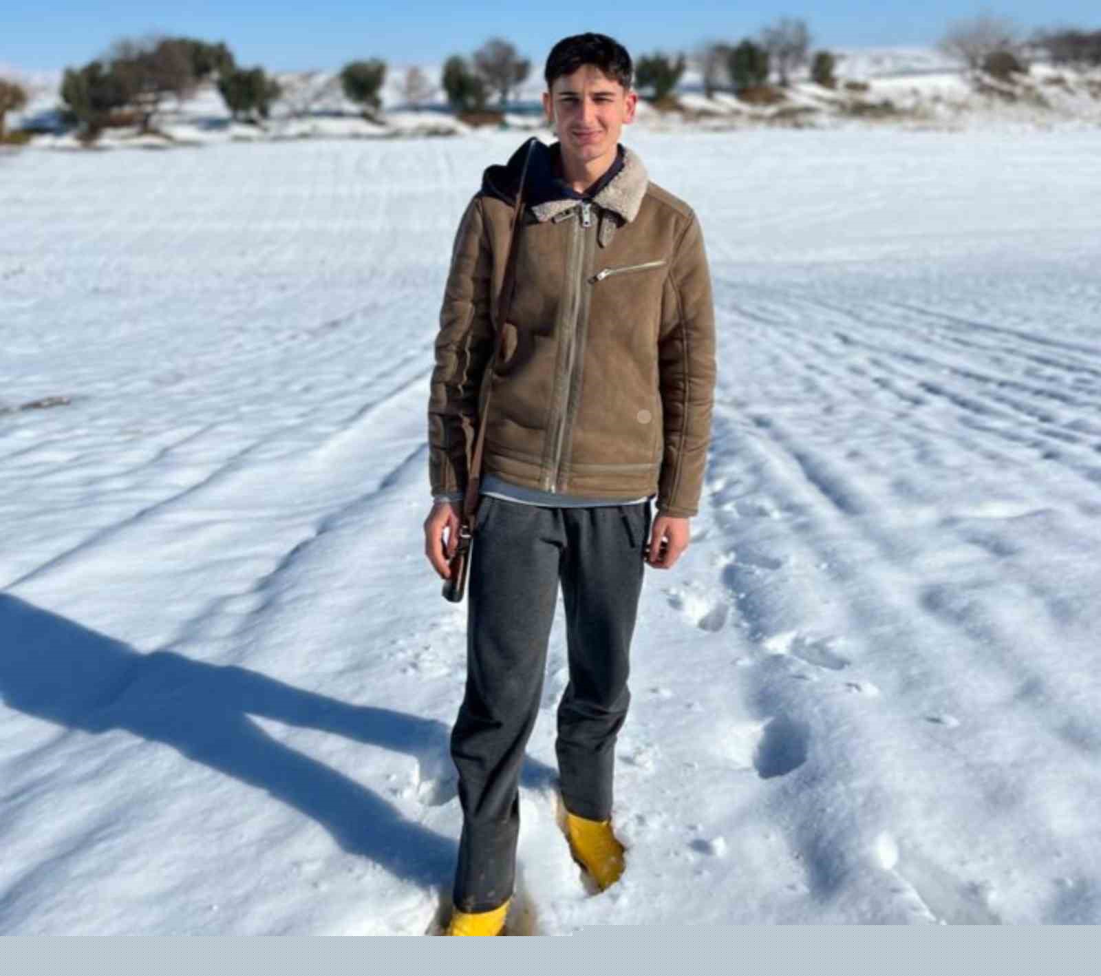 "Okula gidiyorum" diyerek evden ayrılan gençten haber alınamıyor
