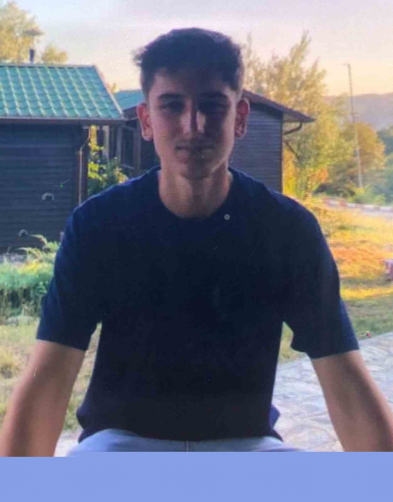 "Okula gidiyorum" diyerek evden ayrılan gençten haber alınamıyor
