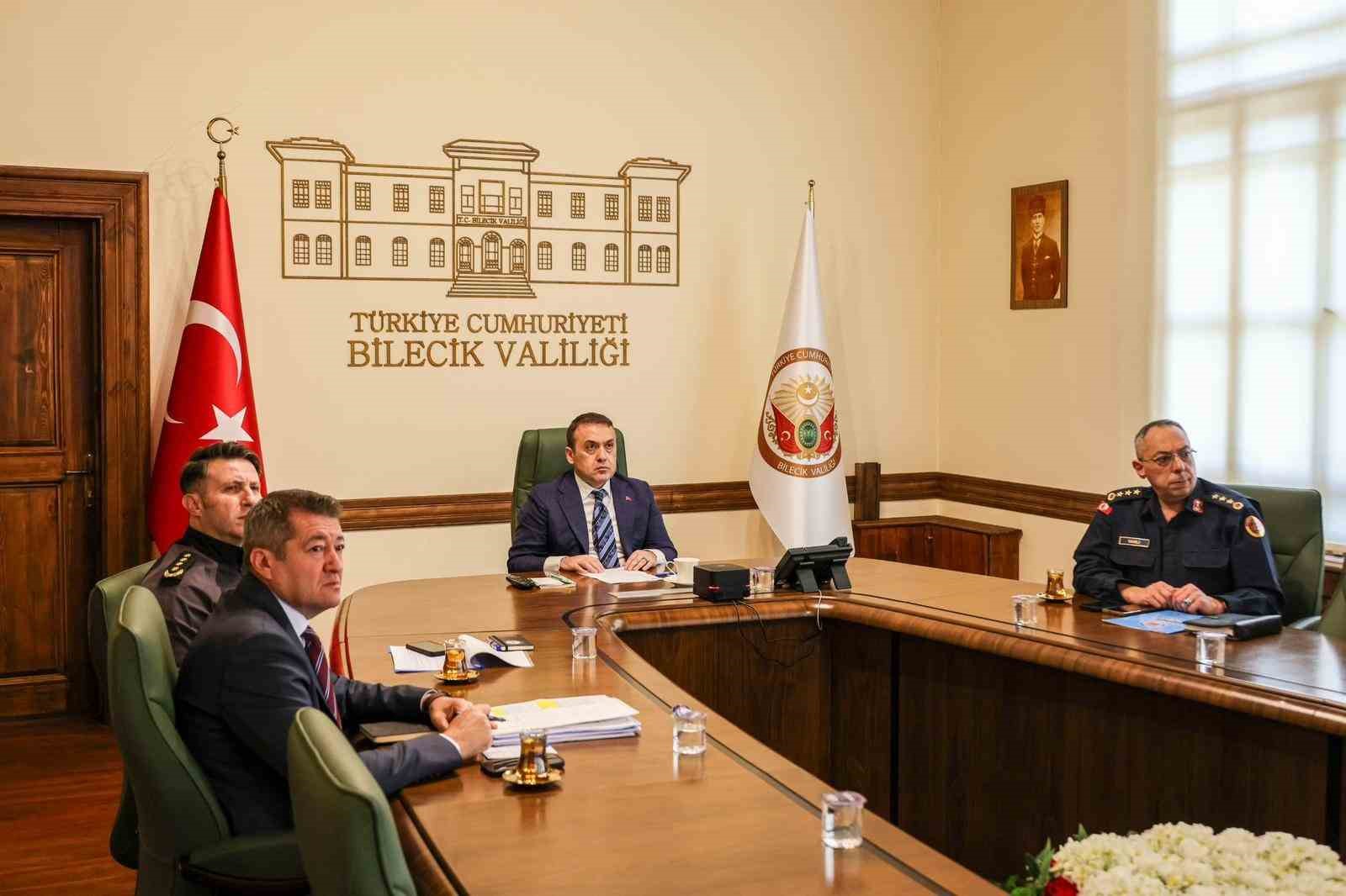 Okullara yönelik saldırılar sonrası Bilecik’te güvenlik tedbirleri masaya yatırıldı
