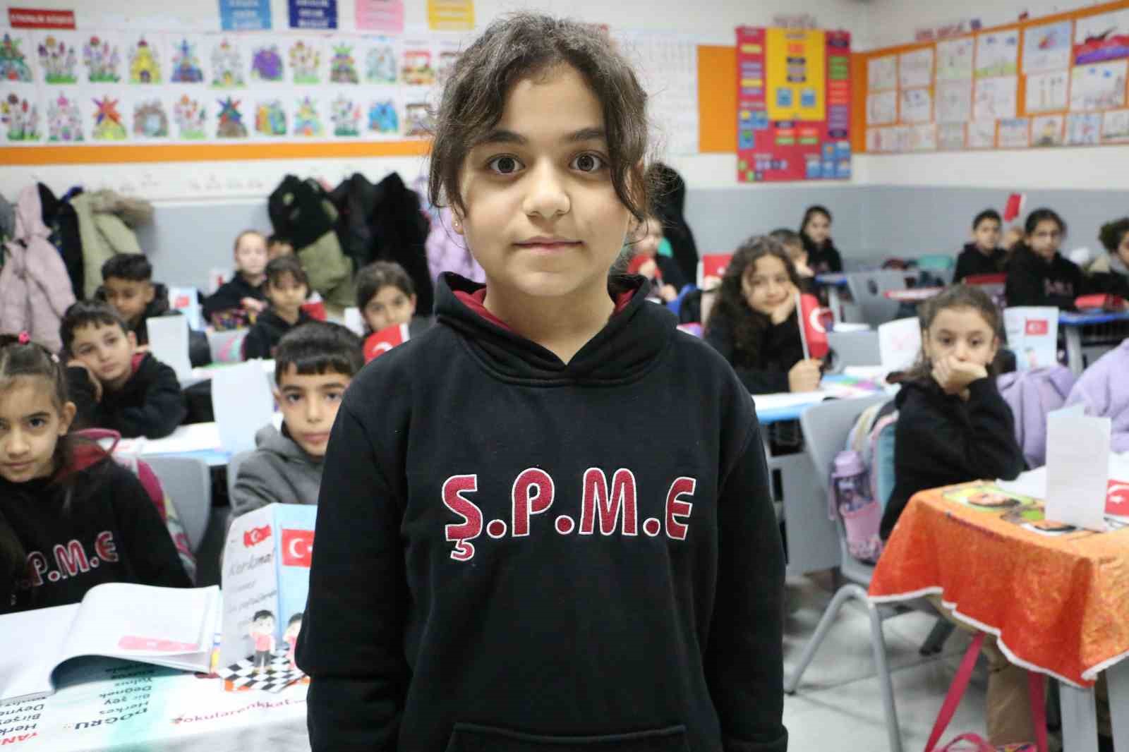 Okullarda ikinci dönem ’bayrak’ temasıyla başladı
