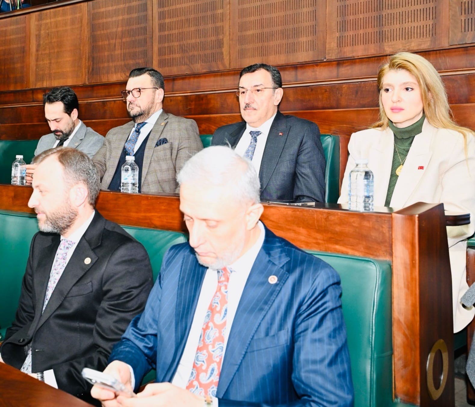 Ölmeztoprak: "Cumhurbaşkanımızın mesajları nettir, bayrağımıza uzanan kirli eller hesap verecek"
