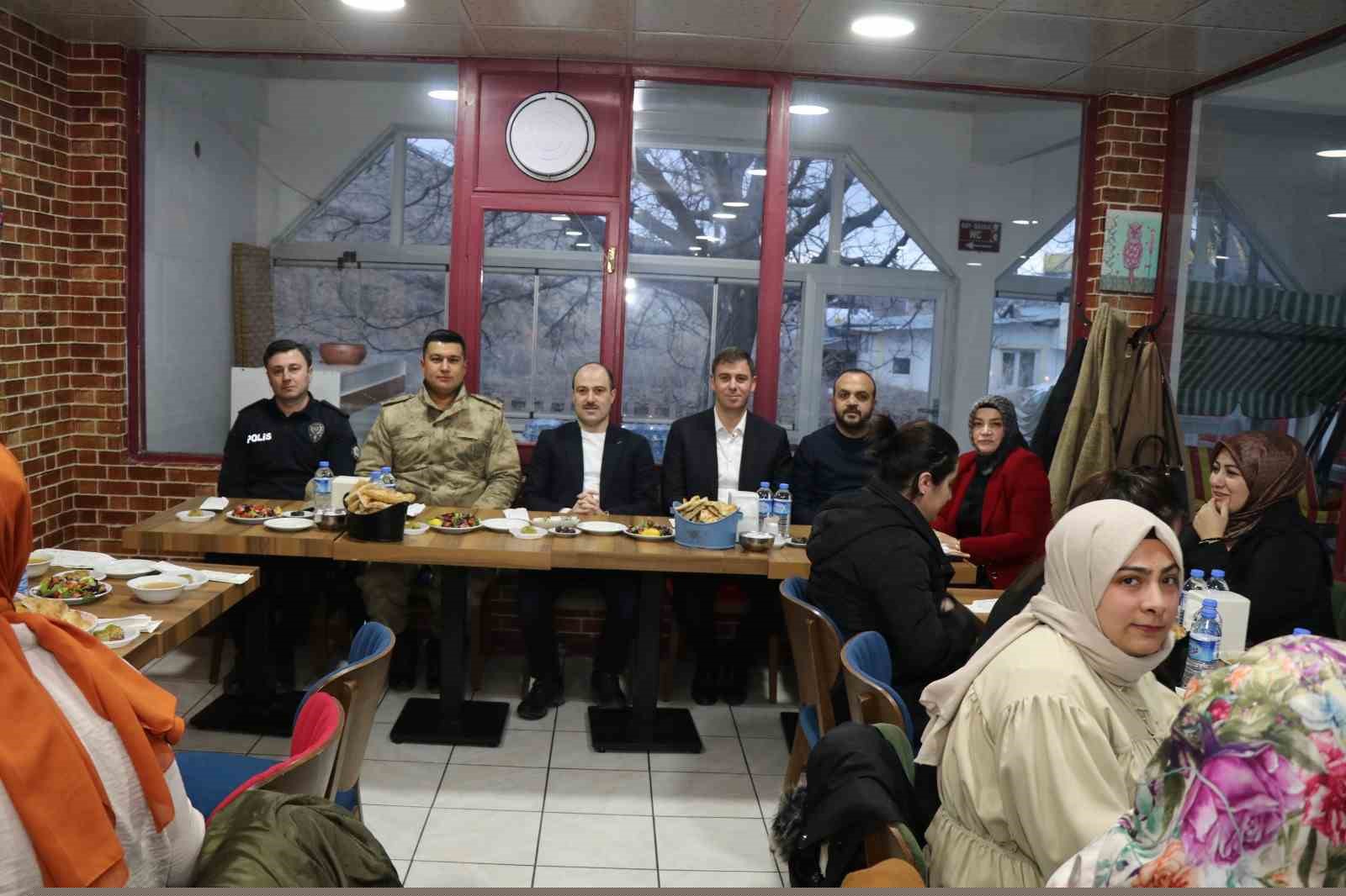 Oltu Kaymakamlığı  kadınları unutmadı
