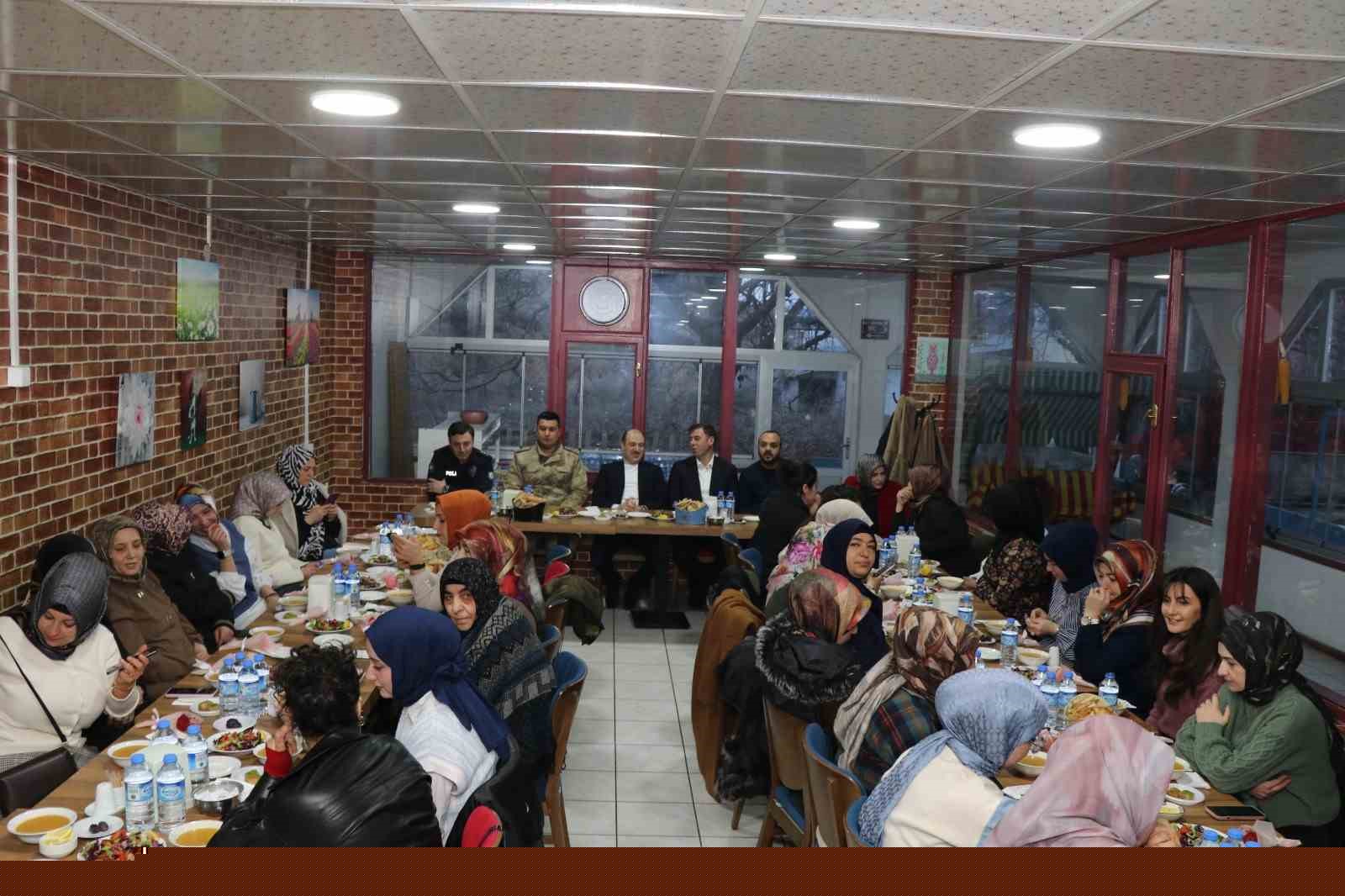 Oltu Kaymakamlığı  kadınları unutmadı
