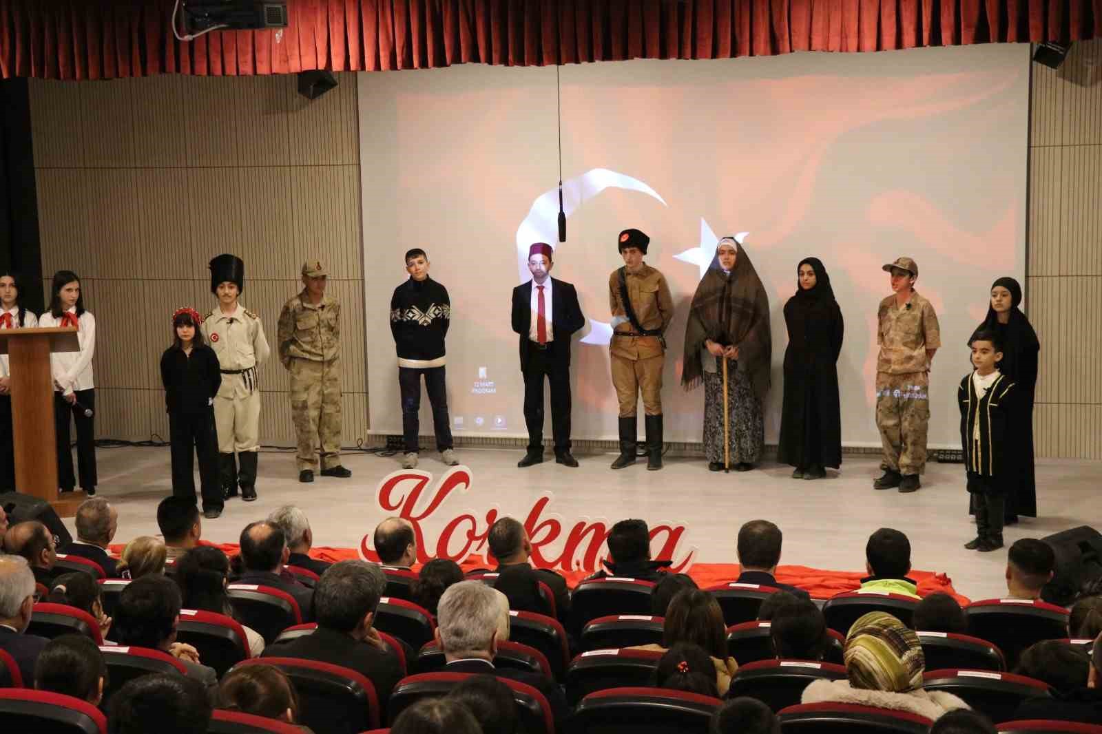 Oltu Mehmet Akif Ersoy Ortaokulu’nda, İstiklal Marşı’nın kabulü ve Mehmet Akif Ersoy’u anma programı
