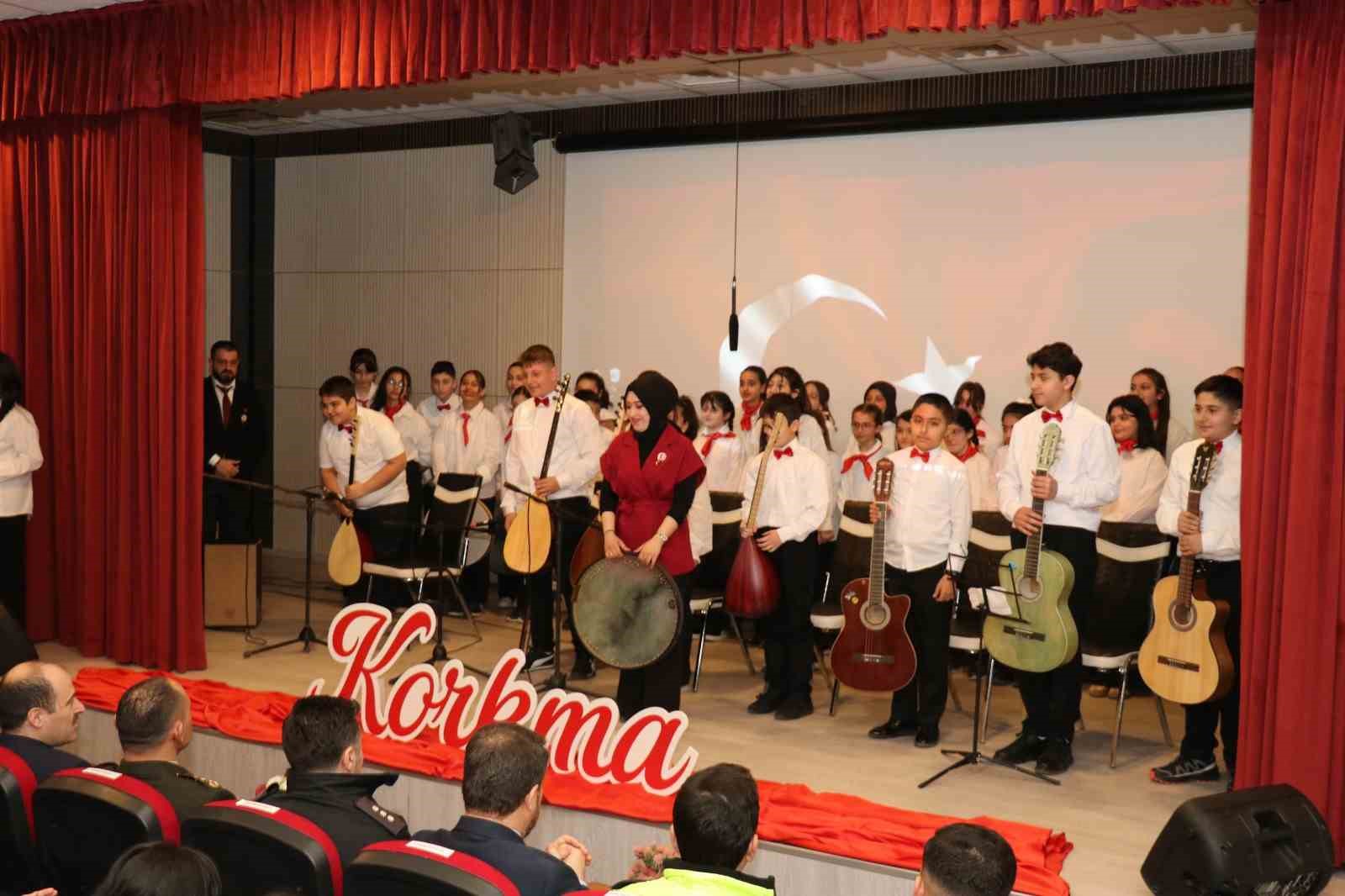 Oltu Mehmet Akif Ersoy Ortaokulu’nda, İstiklal Marşı’nın kabulü ve Mehmet Akif Ersoy’u anma programı
