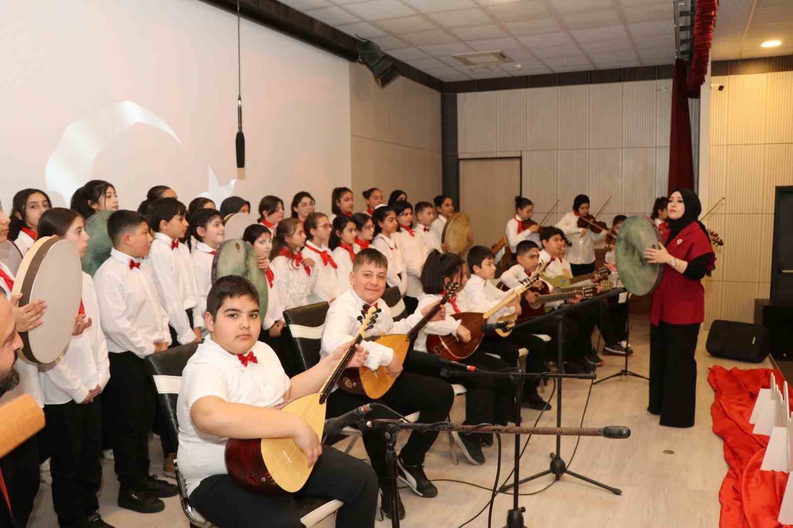 Oltu Mehmet Akif Ersoy Ortaokulu’nda, İstiklal Marşı’nın kabulü ve Mehmet Akif Ersoy’u anma programı
