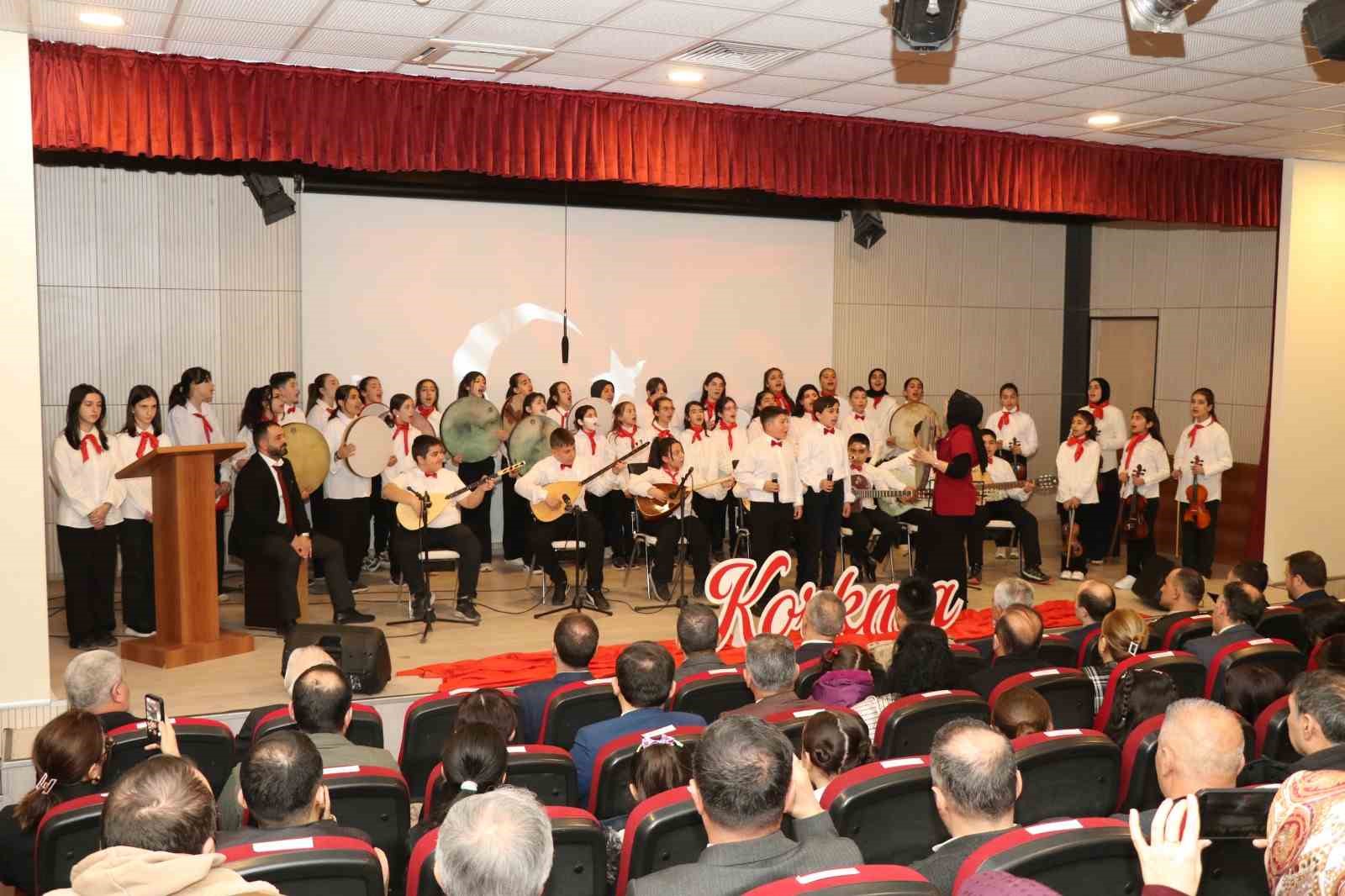 Oltu Mehmet Akif Ersoy Ortaokulu’nda, İstiklal Marşı’nın kabulü ve Mehmet Akif Ersoy’u anma programı
