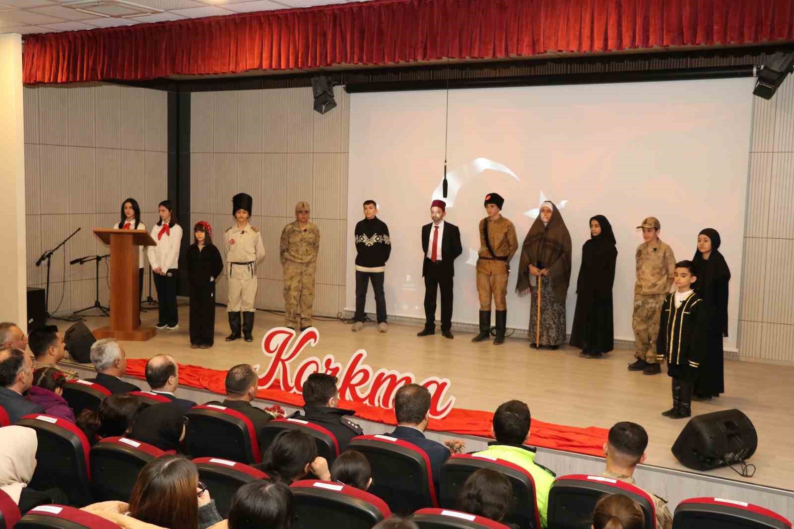 Oltu Mehmet Akif Ersoy Ortaokulu’nda, İstiklal Marşı’nın kabulü ve Mehmet Akif Ersoy’u anma programı
