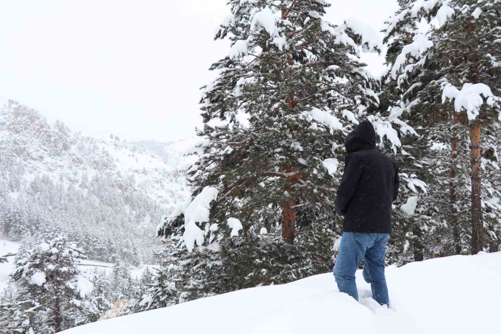 Oltu’da 65 mahalle yolunu ulaşıma açmak için çalışmalar sürüyor
