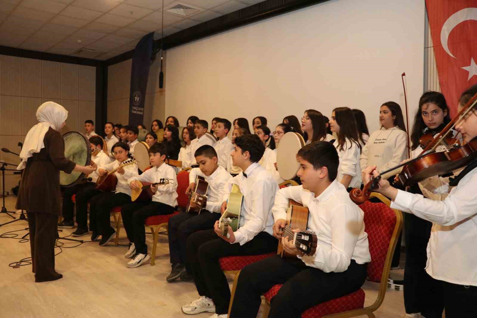 Oltu’da genç sesler ter döktü
Oltu’da genç sesler ter döktü