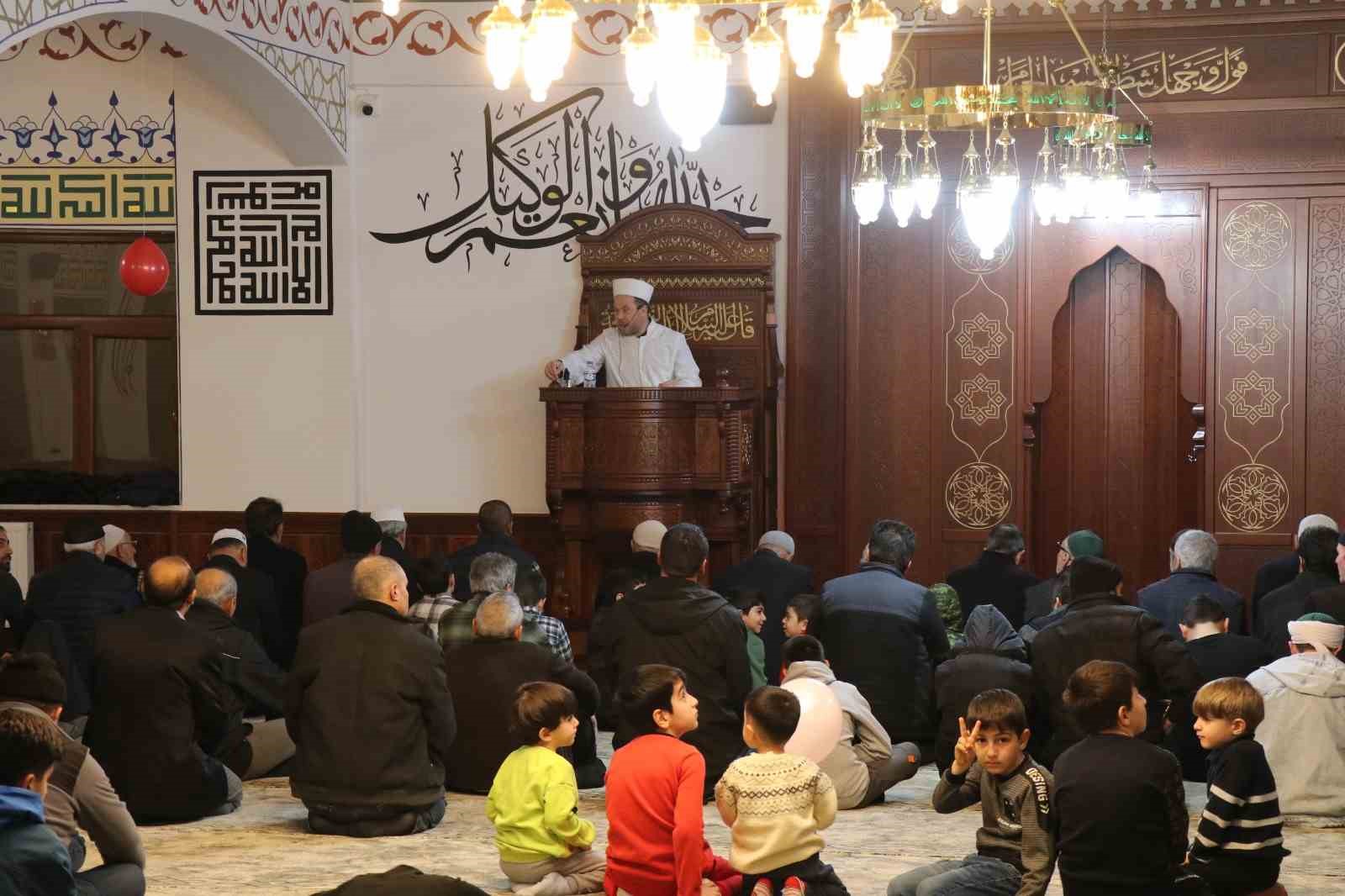 Oltu’da miniklere "Hoş Geldin Ramazan" programı
Oltu’da miniklere "Hoş Geldin Ramazan" programı