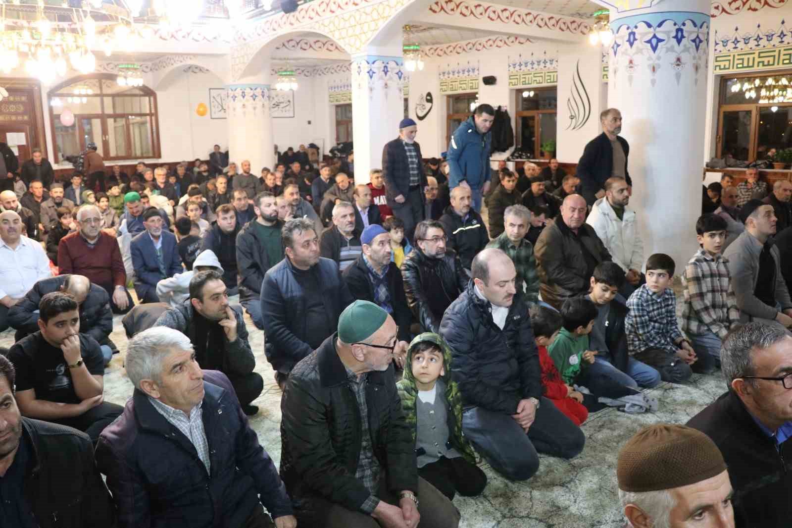 Oltu’da miniklere "Hoş Geldin Ramazan" programı
Oltu’da miniklere "Hoş Geldin Ramazan" programı