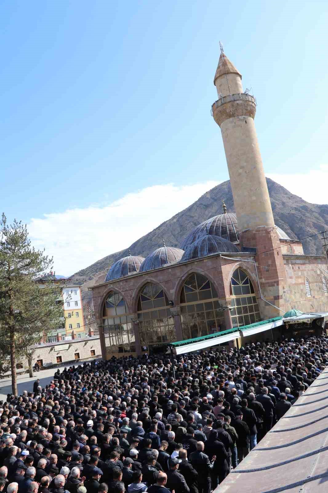 Oltu’da motosiklet kazası: 1 ölü, 1 yaralı
