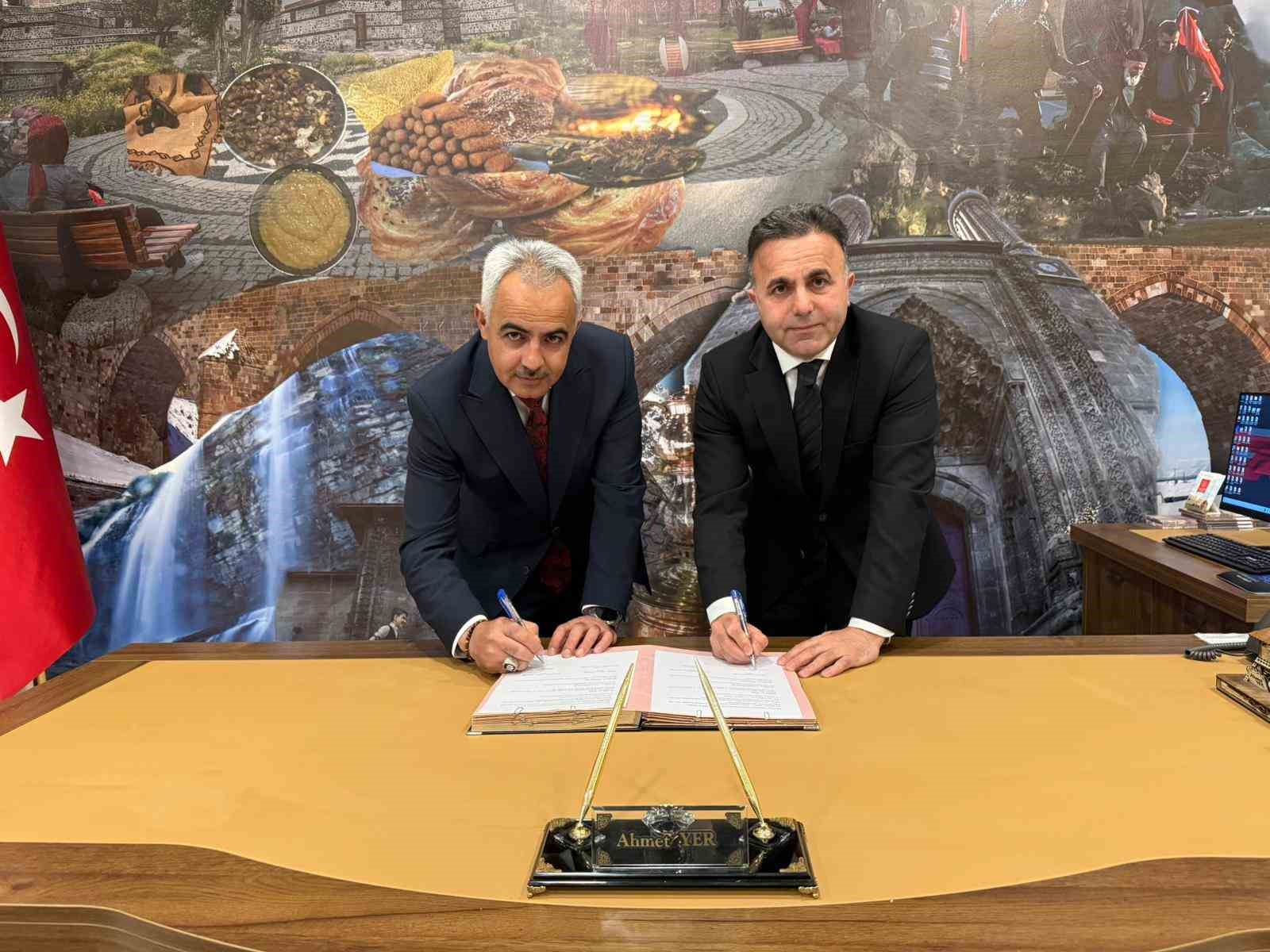 Oltu’da tarihi yapı yeni bir yaşam alanına dönüşüyor
