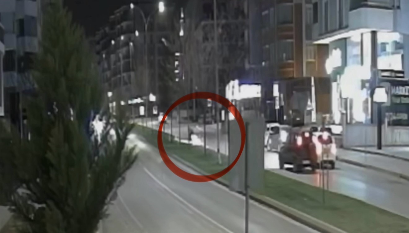 Ölümlü motosiklet kazasının güvenlik kamerası görüntüsü ortaya çıktı
