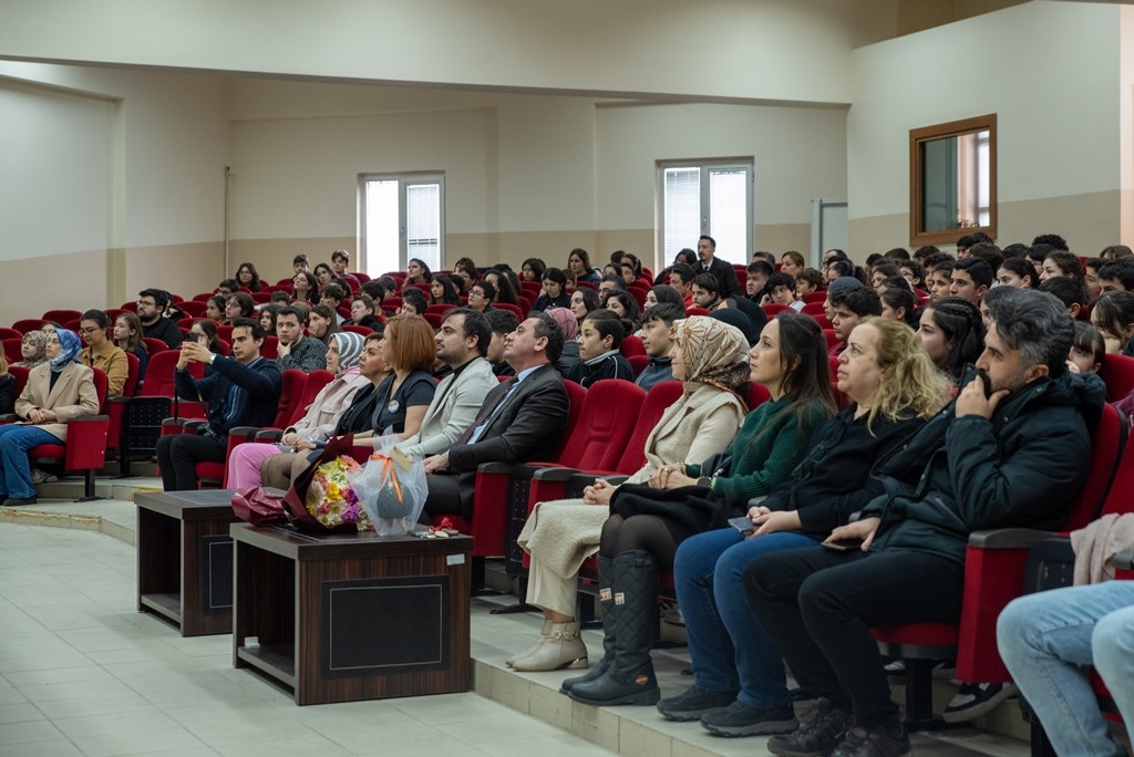 OMÜ’de 14 Mart Dünya Pi Günü kutlandı
