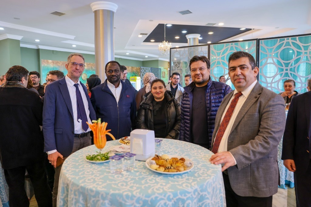 OMÜ’de 2025 yılının öne çıkan akademik başarıları ödüllendirildi
OMÜ’de 2025 yılının öne çıkan akademik başarıları ödüllendirildi