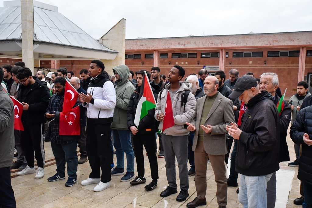 OMÜ’de Filistin’e destek programı
OMÜ’de Filistin’e destek programı