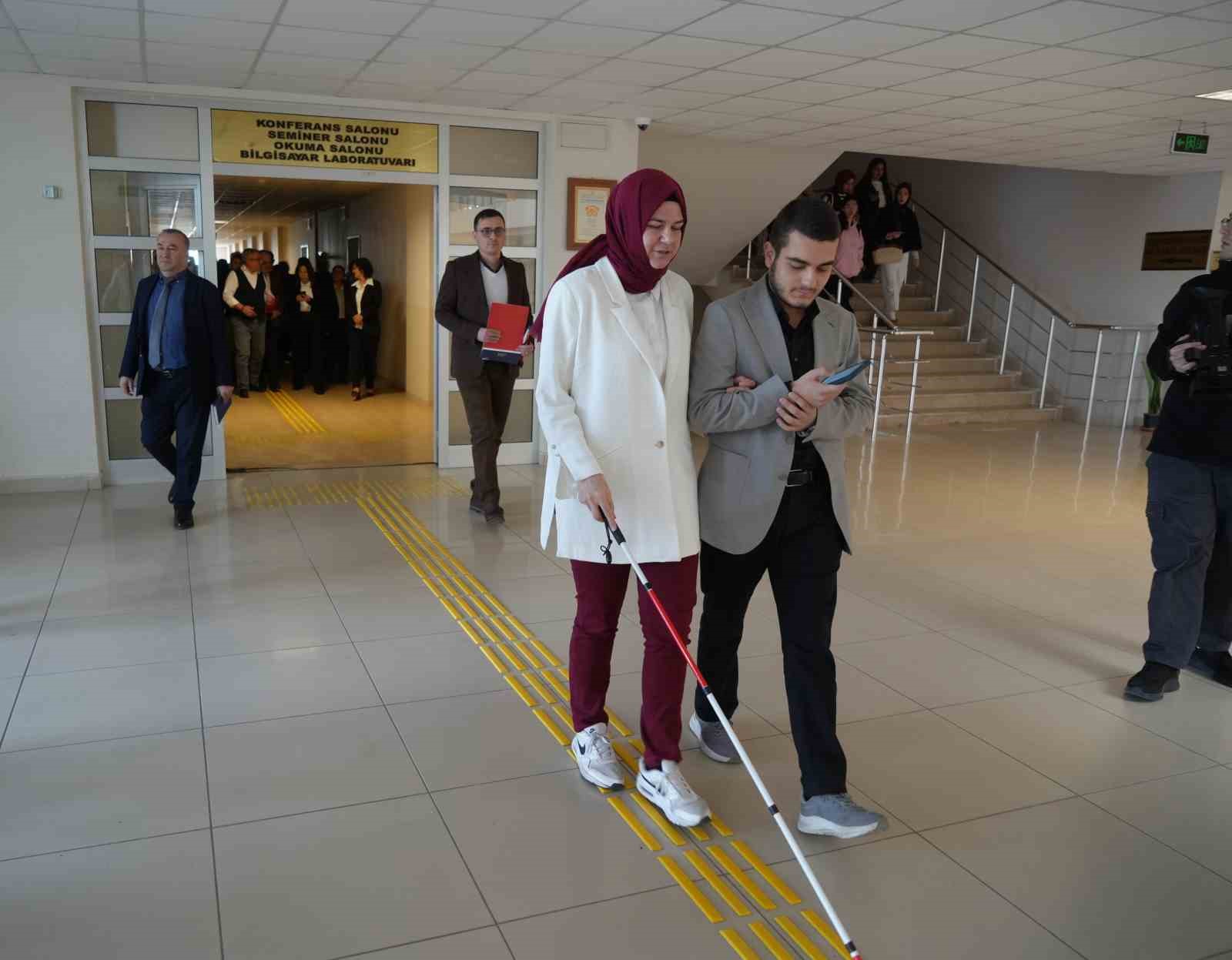 OMÜ’de görme engelliler için yapay zekâ destekli asistan devrede
OMÜ’de görme engelliler için yapay zekâ destekli asistan devrede