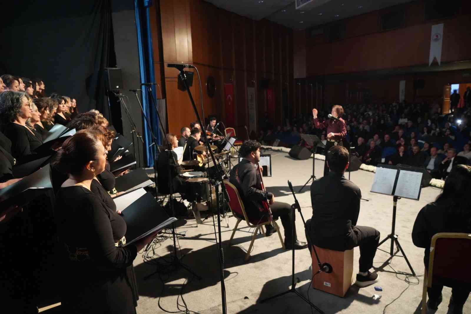 OMÜKAM Kadınlar Korosu’ndan "Miras" konseri
OMÜKAM Kadınlar Korosu’ndan "Miras" konseri