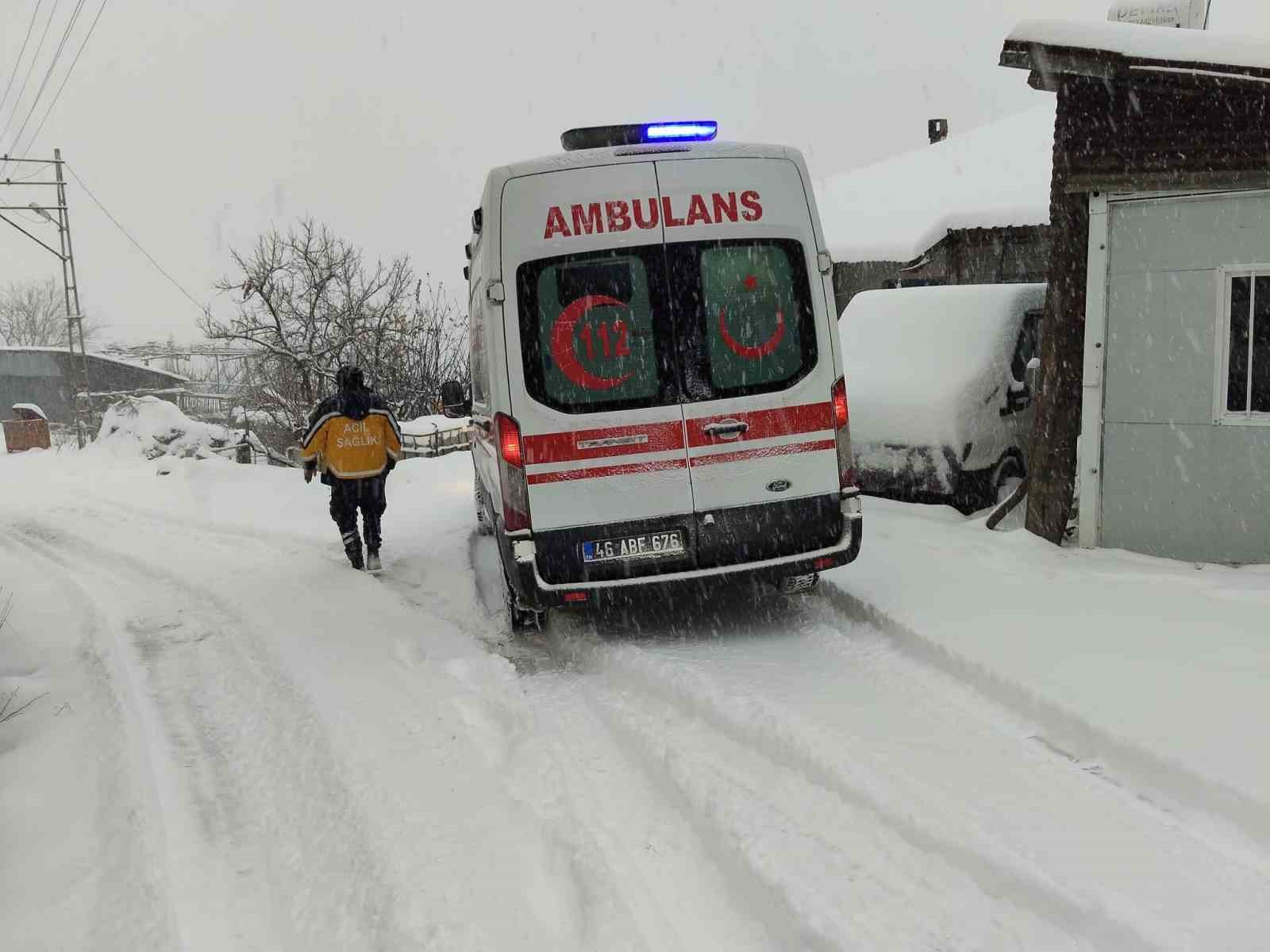 Onikişubat Belediyesi 60 araçla sahada
